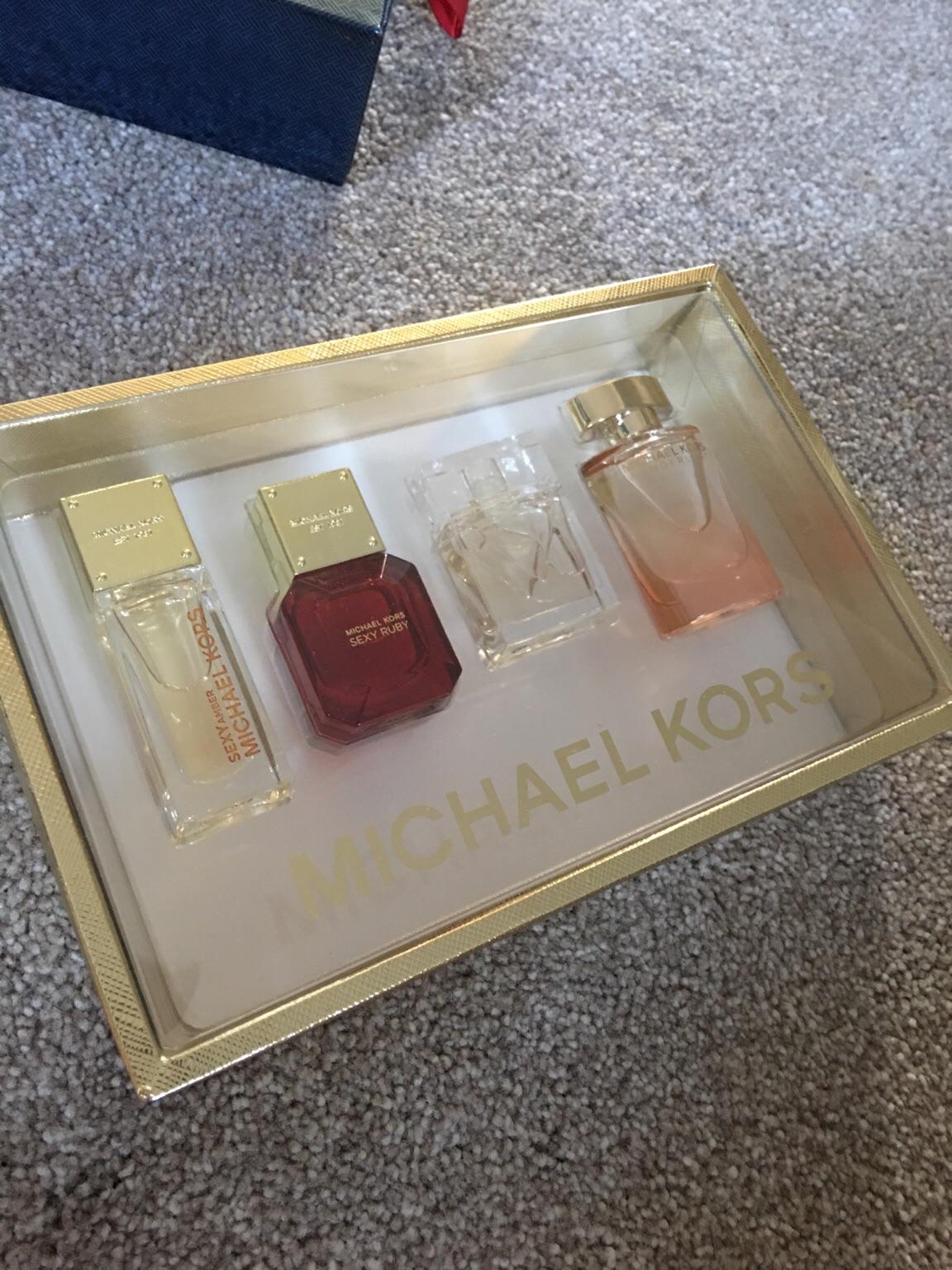 michael kors mini perfume set