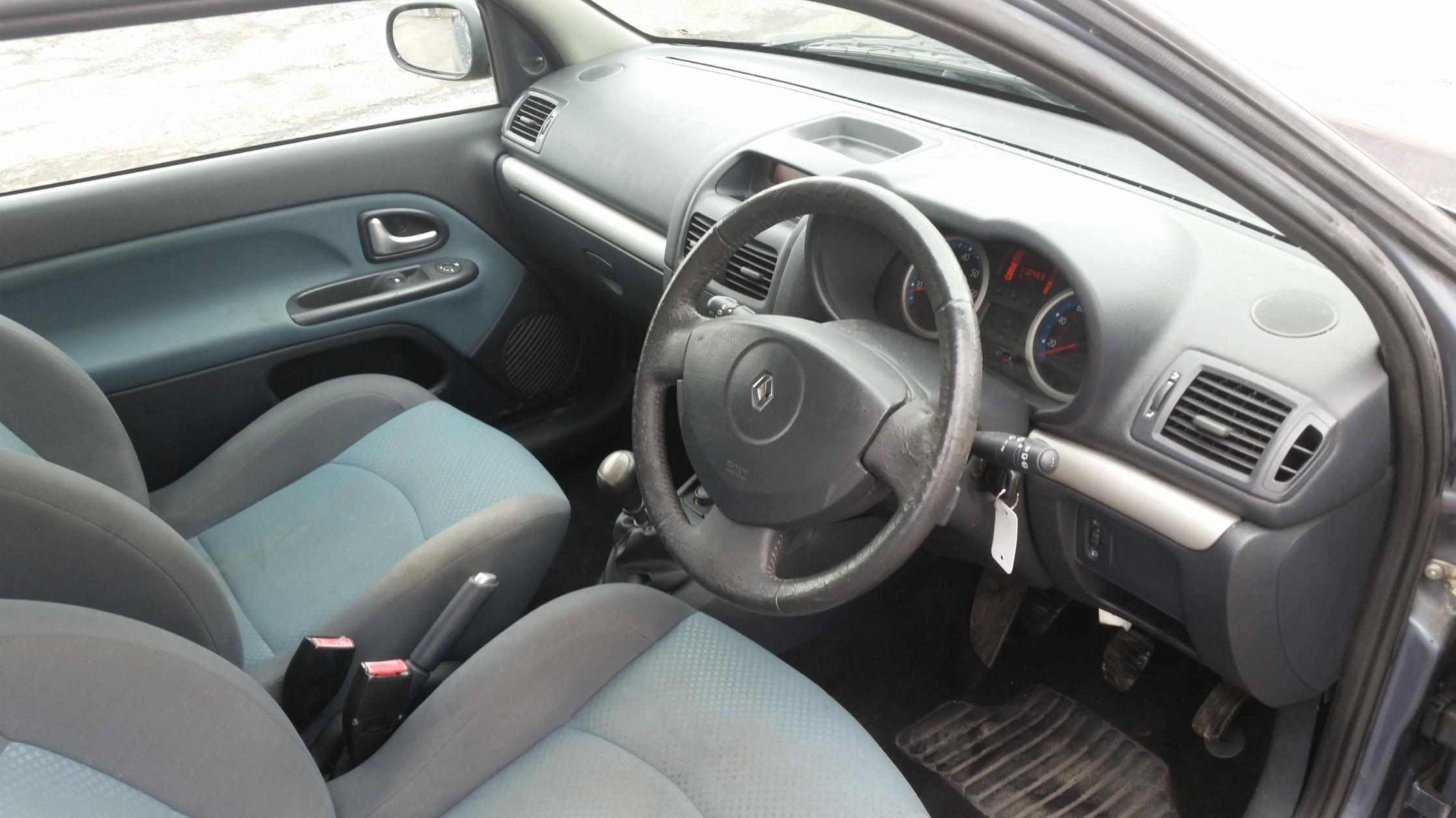 55 Reg Renault Clio 1 2 16v Extreme In Telford For 595 00 For Sale Shpock