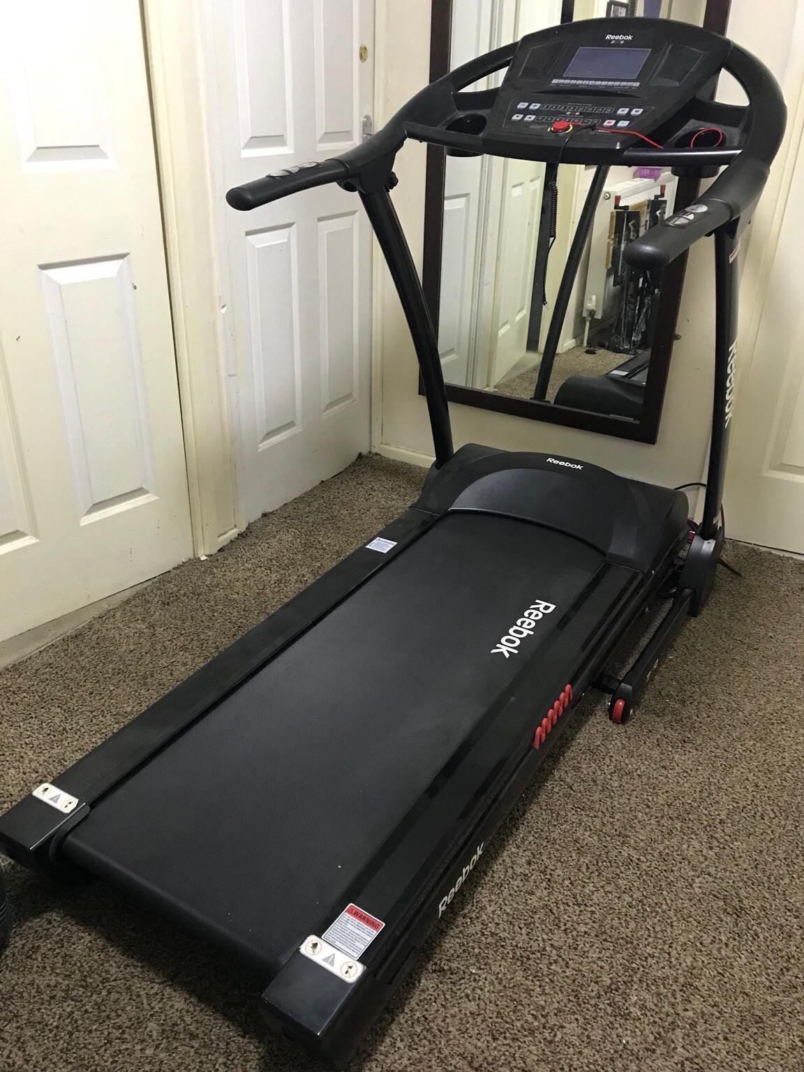 Reebok ZR9 Treadmill in DY4 Sandwell 