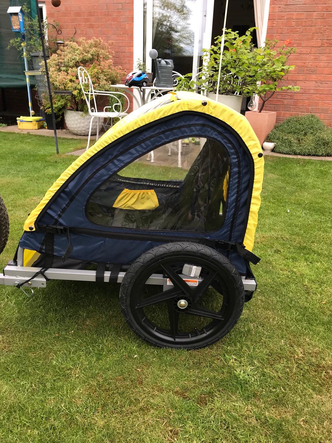 halfords trail buggy