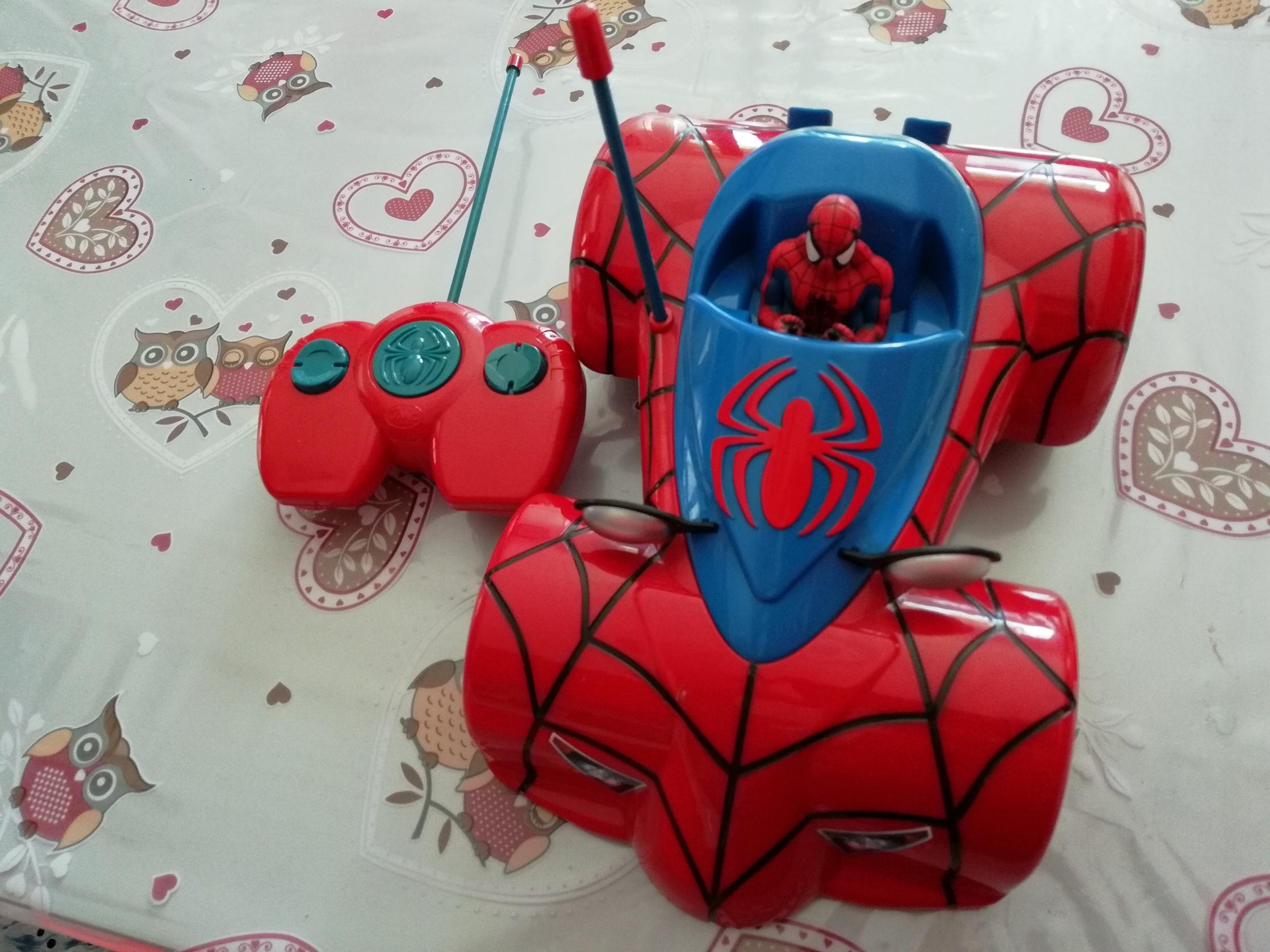 macchina telecomandata spiderman