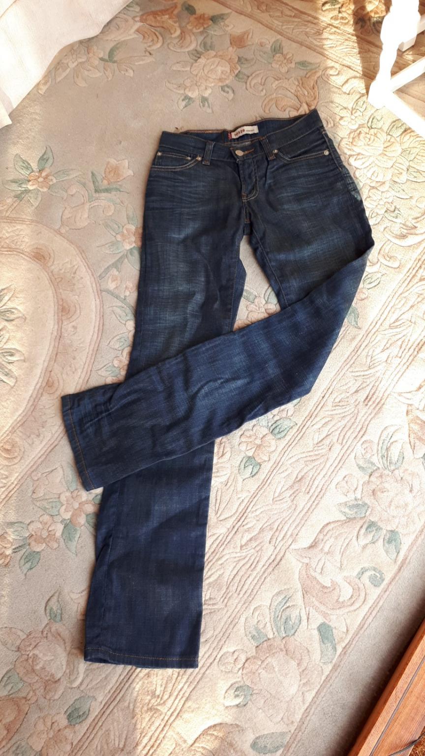 LEVIS 10528 straight in RG2 Church for 