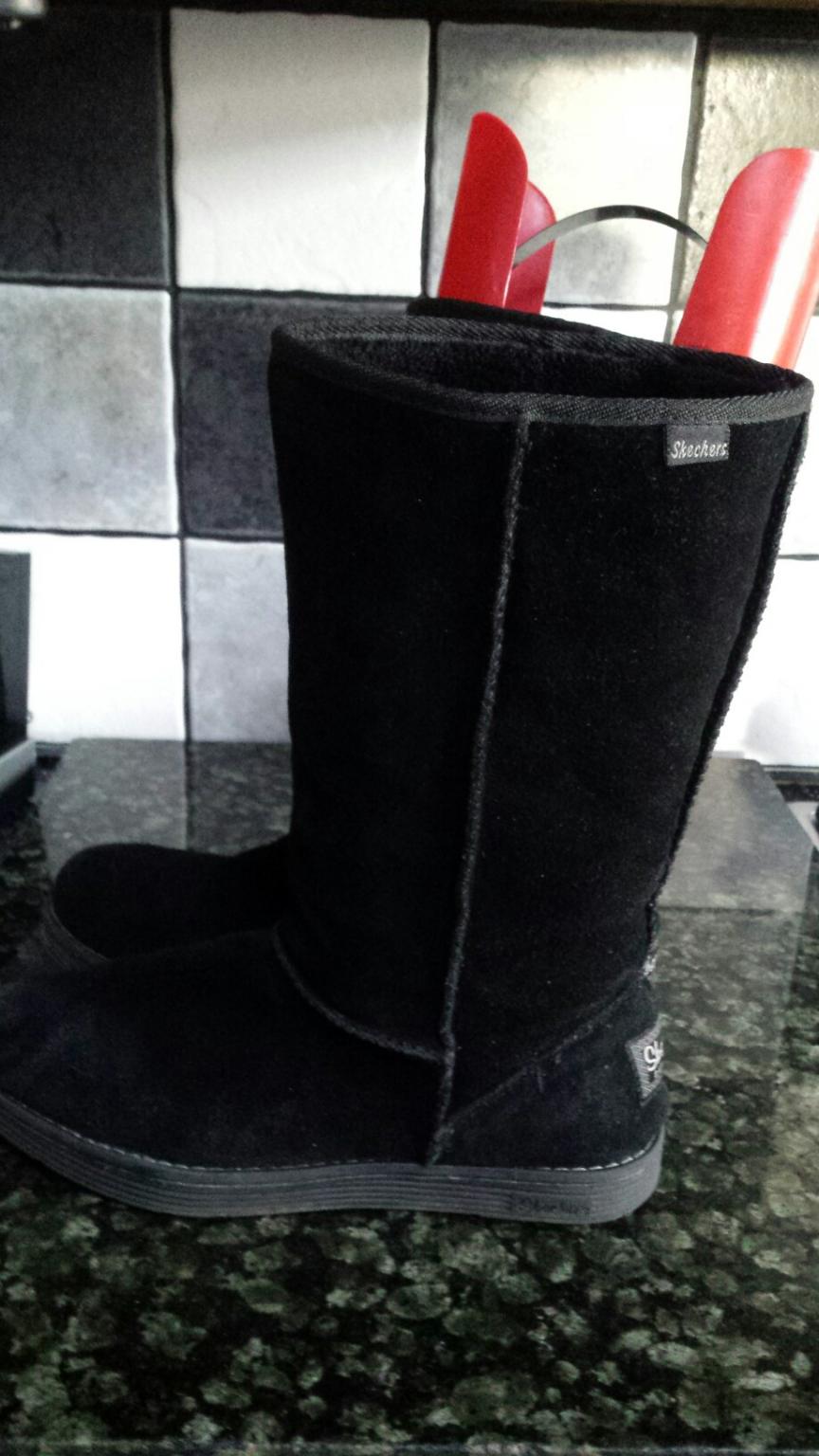 ladies skechers winter ugg type boots 6 