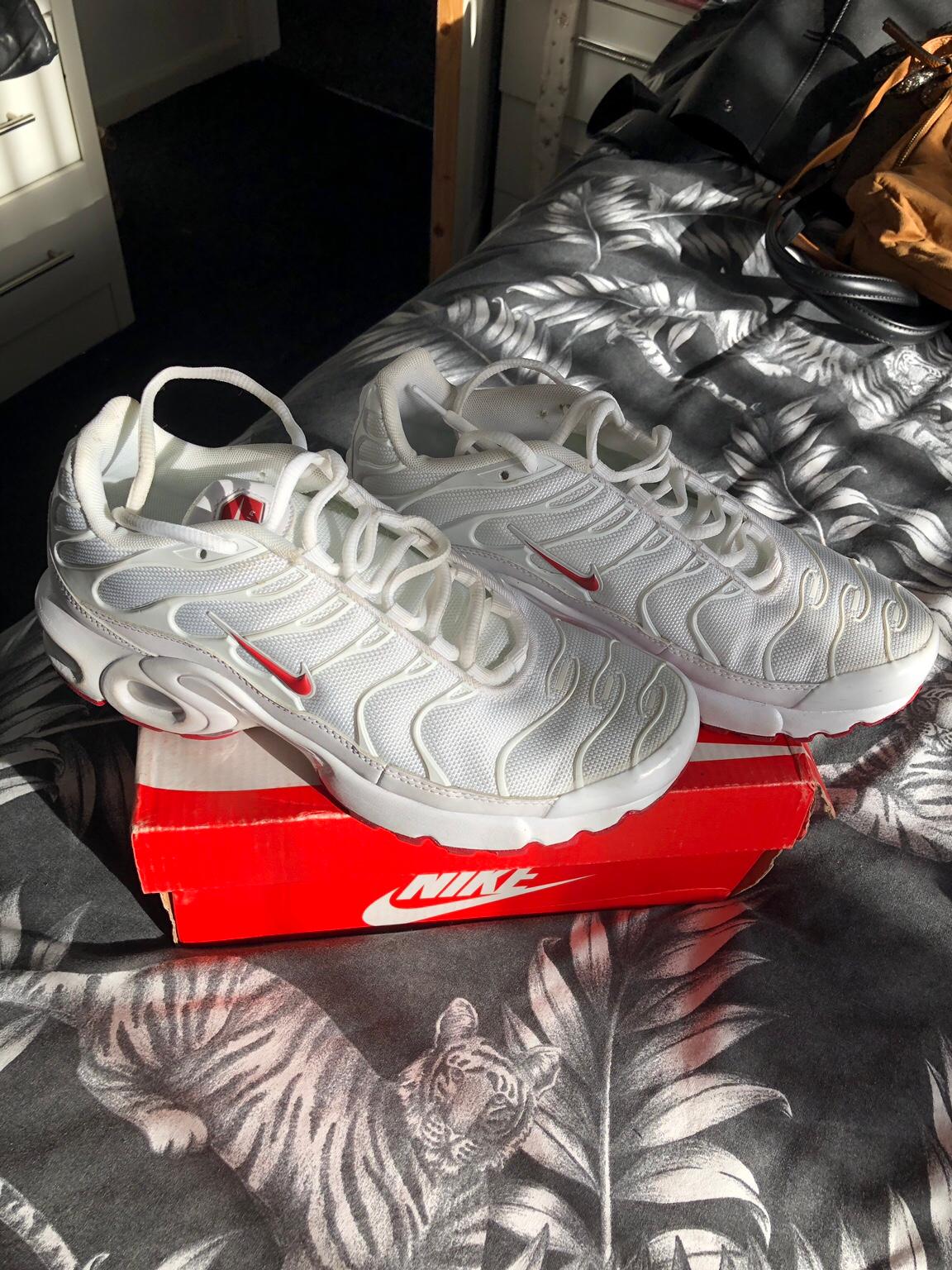 White/ red tns uk 5.5 in B63 Dudley for 