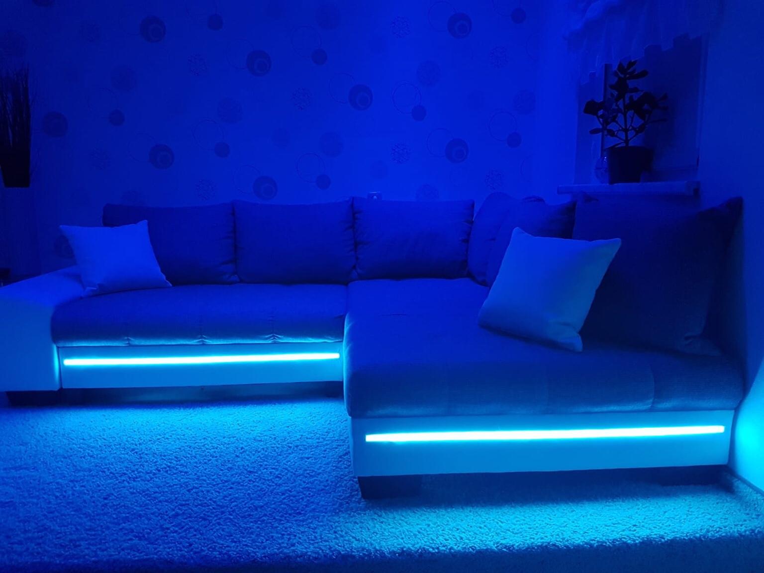 Couch - Schlaffunktion, LED u. Lautsprecher in 04916 Herzberg (Elster
