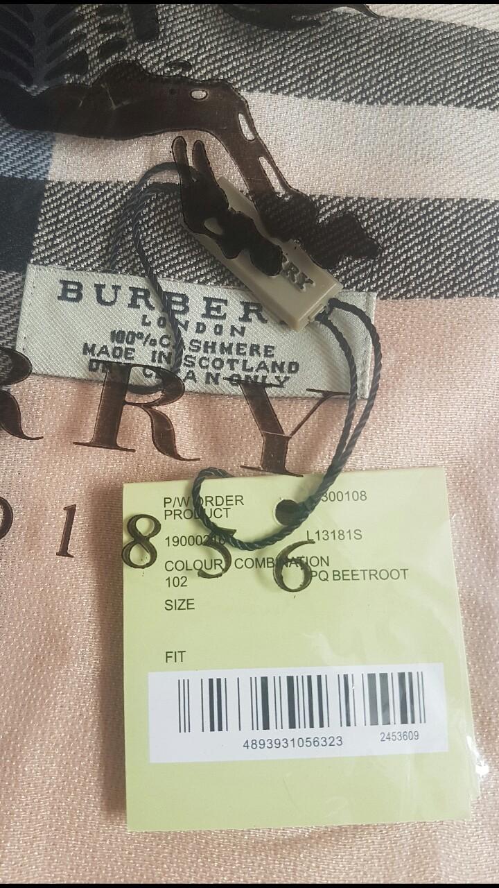 Burberry scarf. in Slough for £35.00 