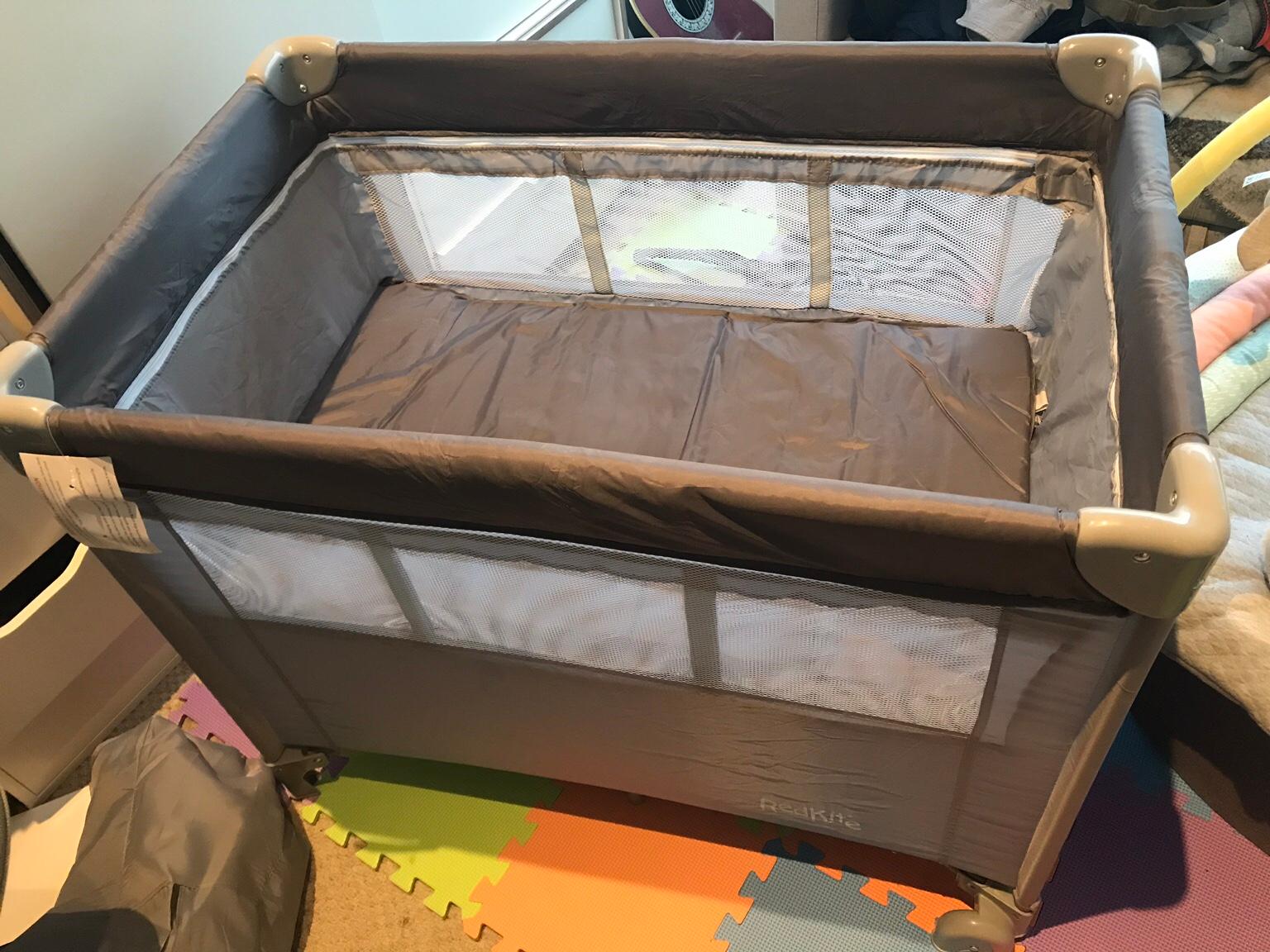 red kite dreamer bassinette travel crib mattress