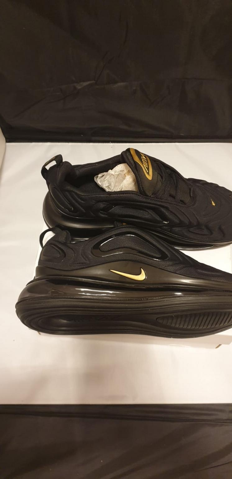 black and gold 720s nike