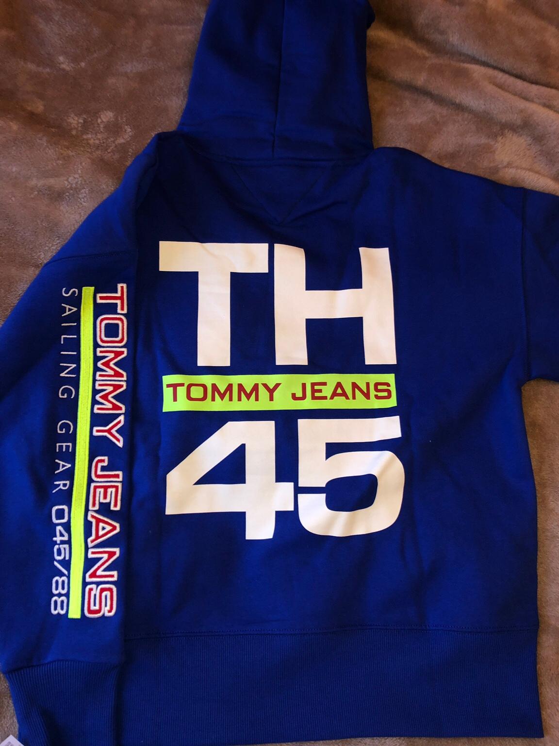 tommy sailing hoodie