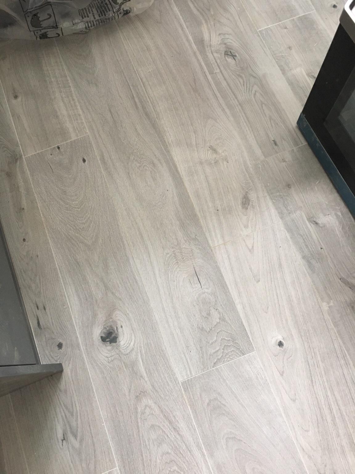 Gladstone Grey Oak Effect Laminate Flooring In Tn35 Hastings Fur