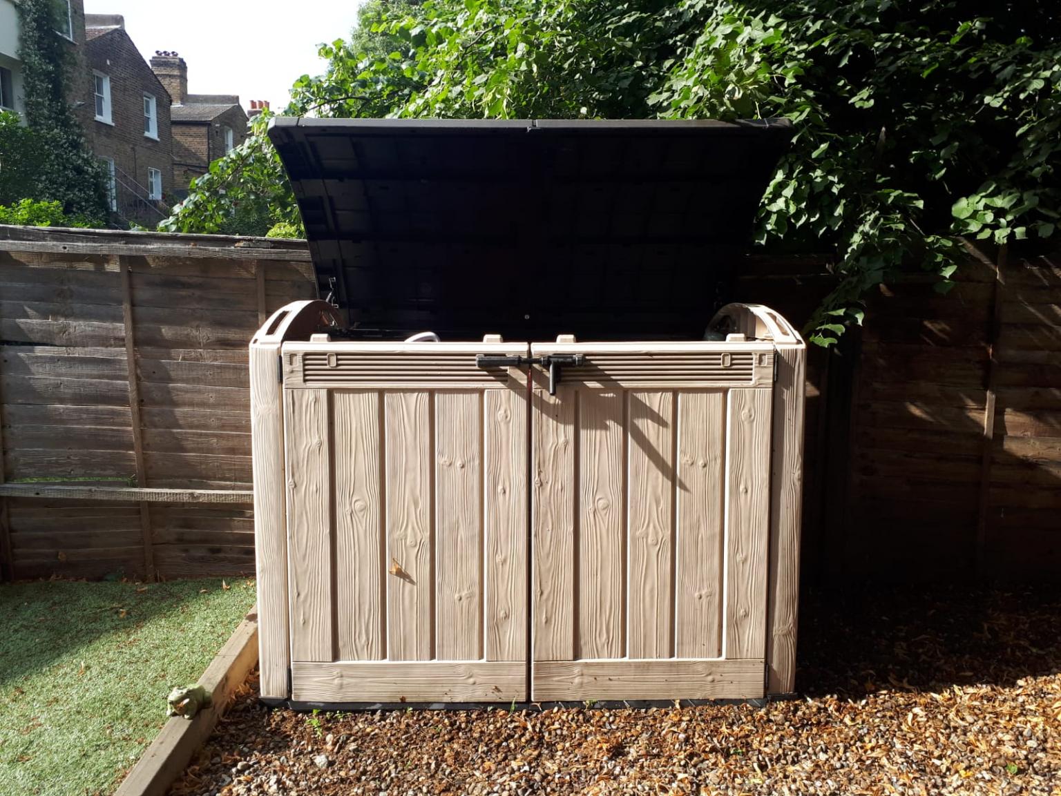keter store-it out ultra outdoor shed in se22 london for £