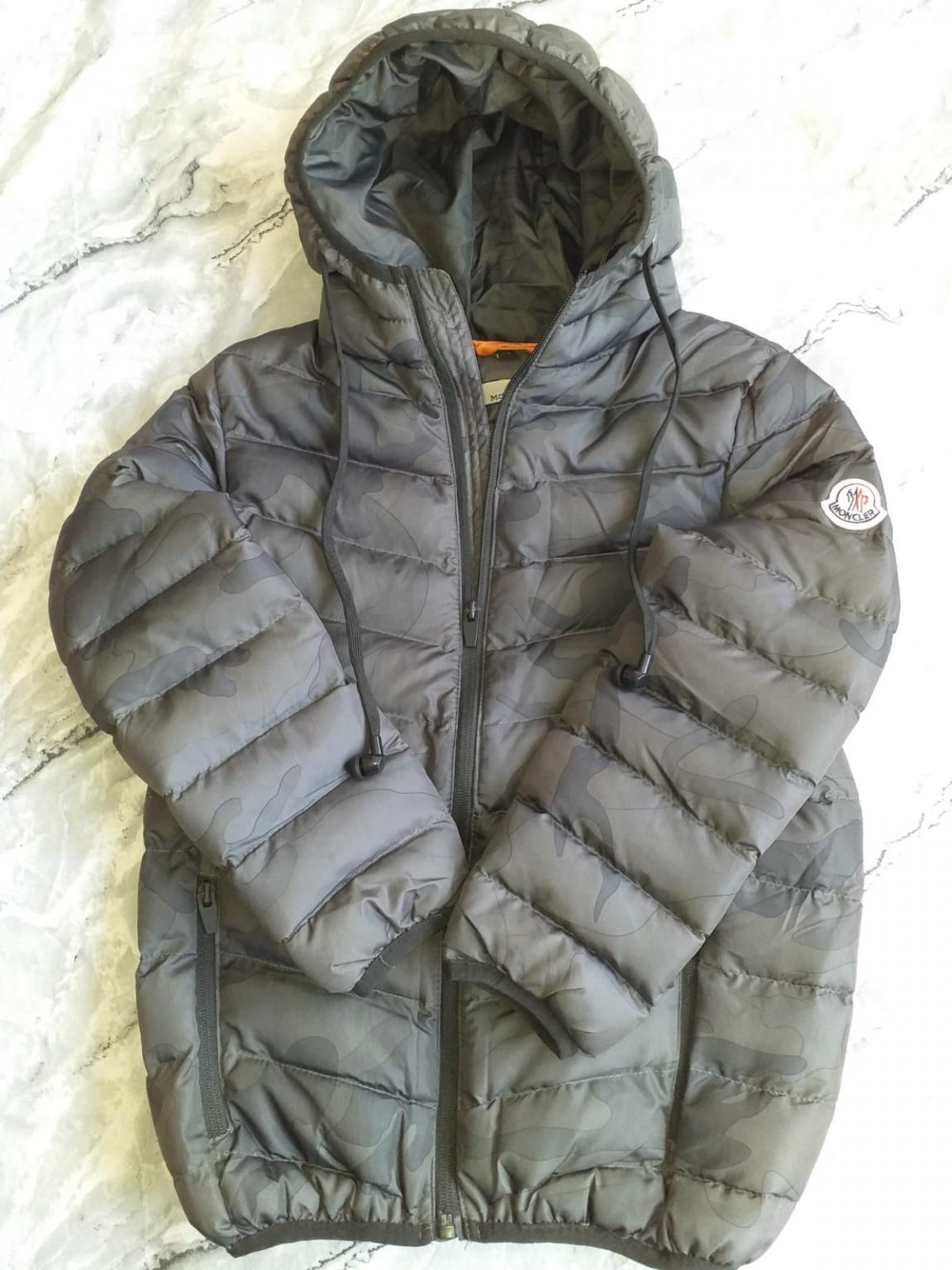 boys moncler coat in WA10 Helens for 