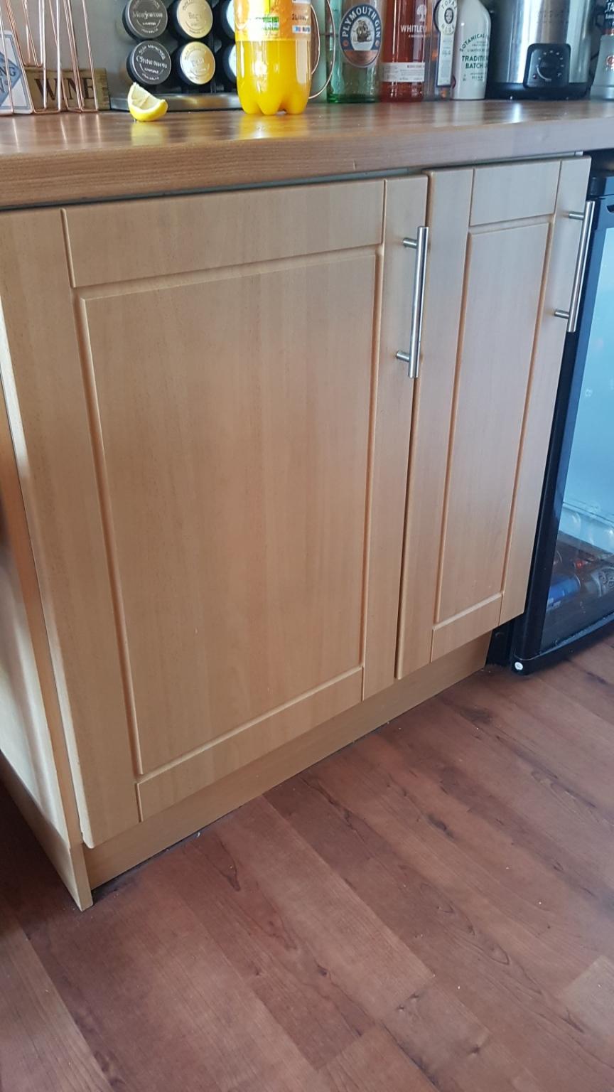 beech kitchen cupboard doors 300mm tall b&q in Rochdale for £50.00 for
