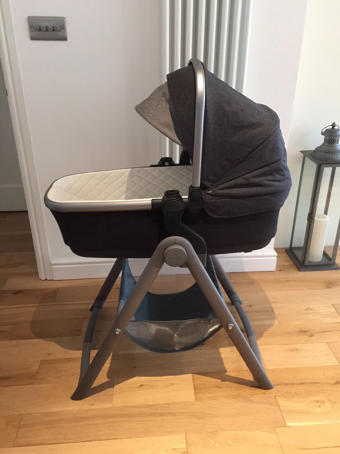 oyster 3 carrycot stand