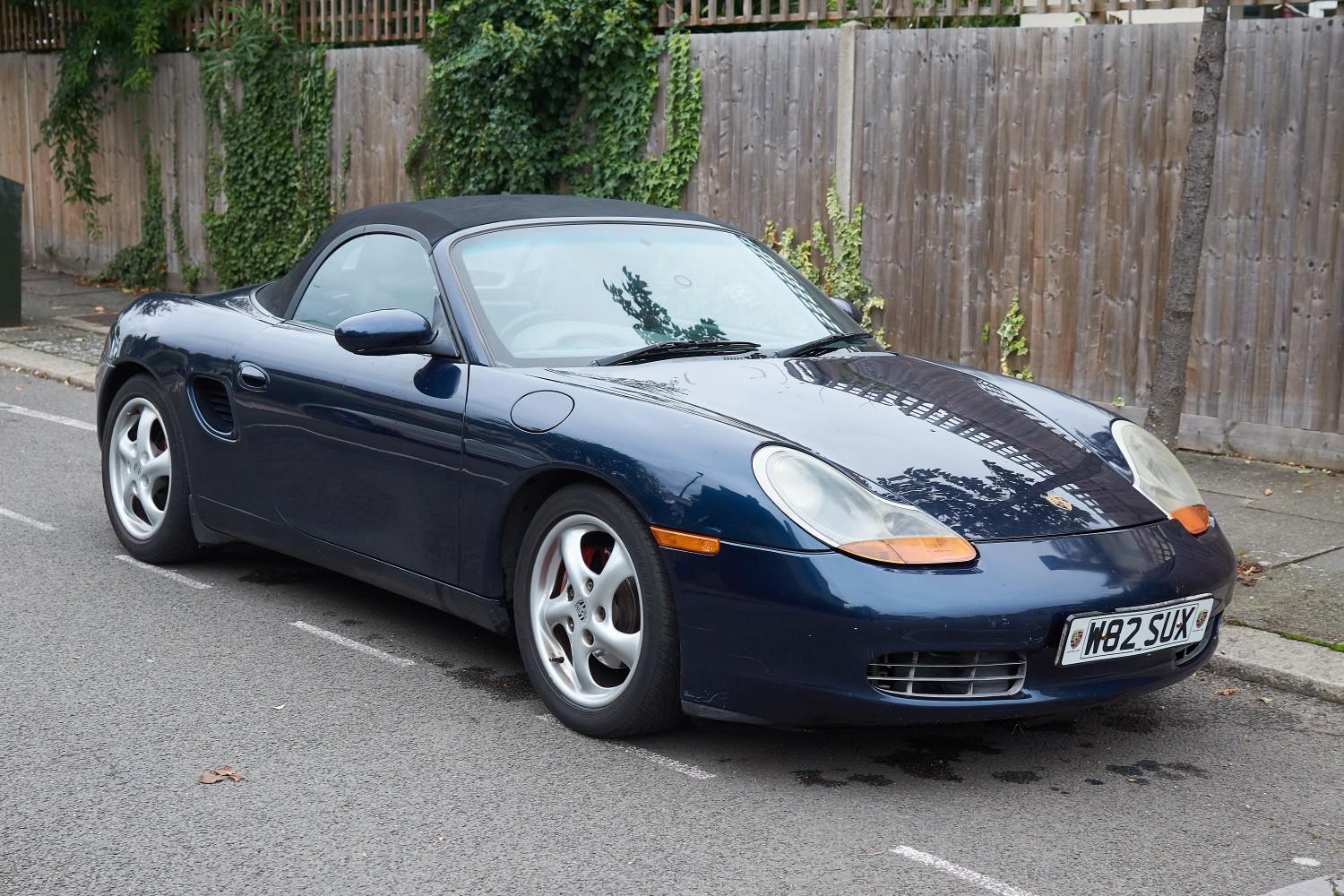 Porsche boxster 2.7 2000 in NW10 Brent for £3,650.00 for