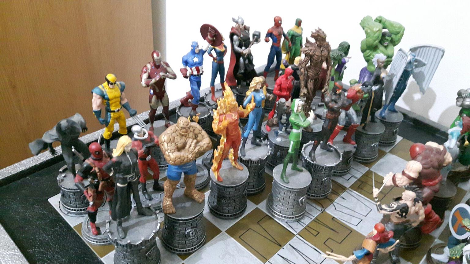 Eaglemoss Marvel Chess Collection in WS5 Walsall for £150