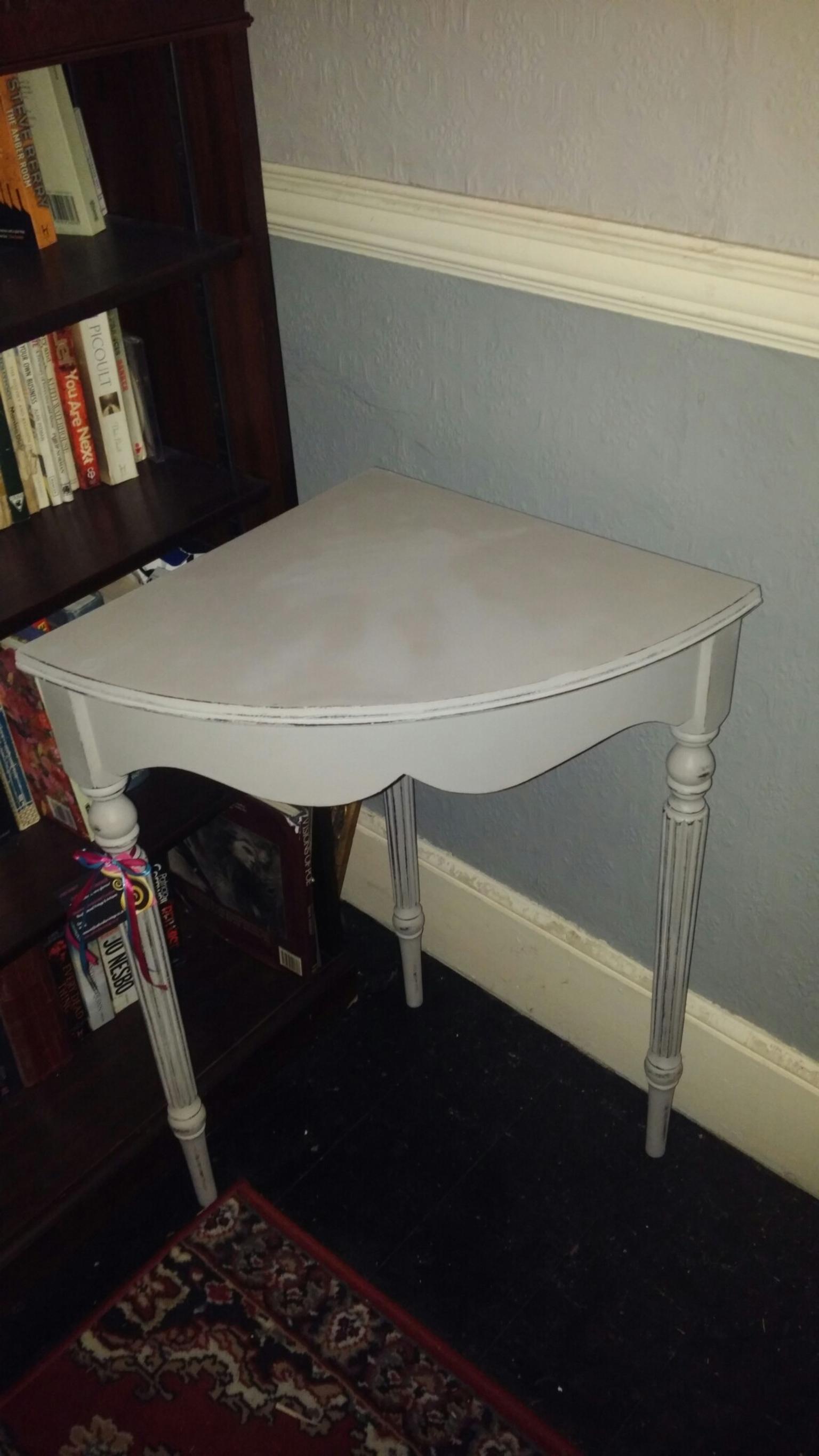 Shabby Chic Corner Table In Ch43 Birkenhead For 45 00 For Sale