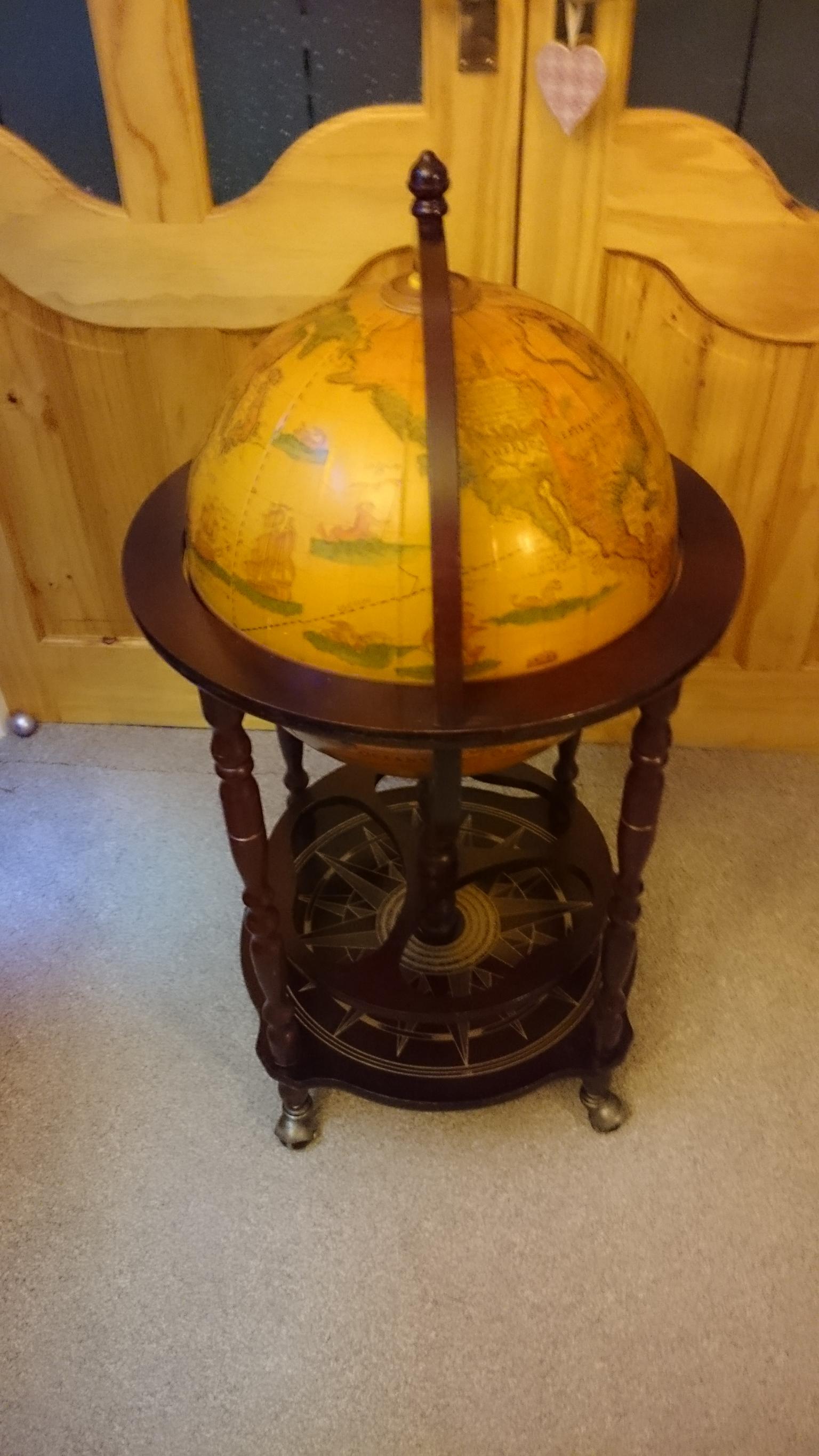 Globe Drinks Cabinet Bar In Dh5 Hole For 50 00 For Sale Shpock