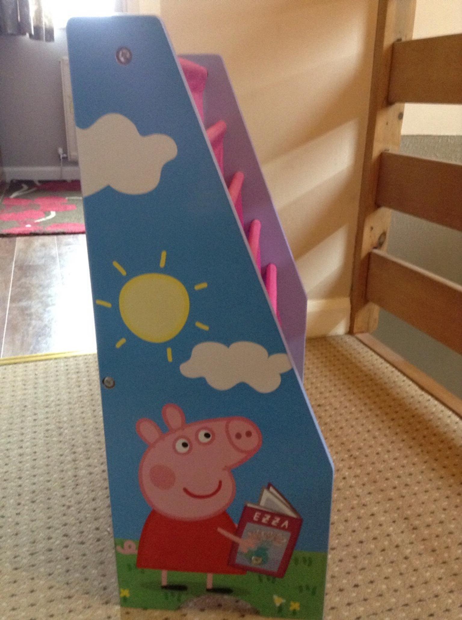 Peppa Pig Sling Bookcase In Hg5 Knaresborough Fur 8 00 Zum