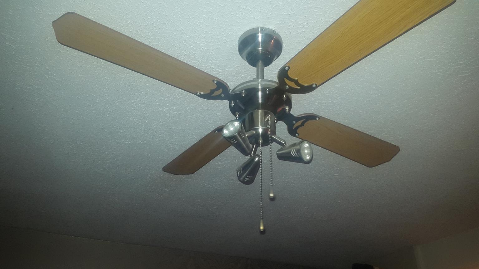 Ceiling Fan With Spotlights In Ts24 Hartlepool For 20 00 For Sale