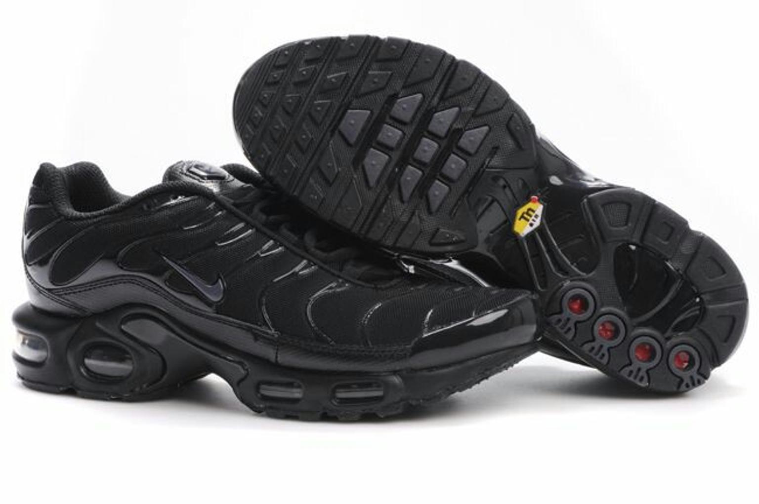 Nike tns all black size 8 in TS1 