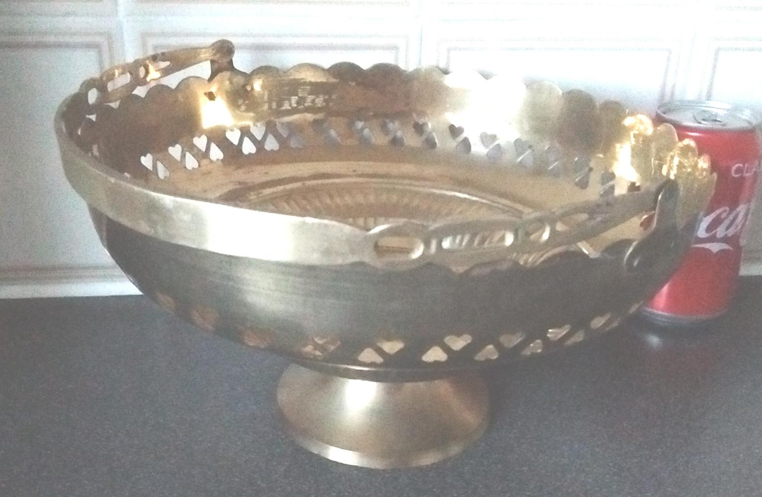 Beautiful Pair ofl Decorative Brass bowls Diameter - 17 cm