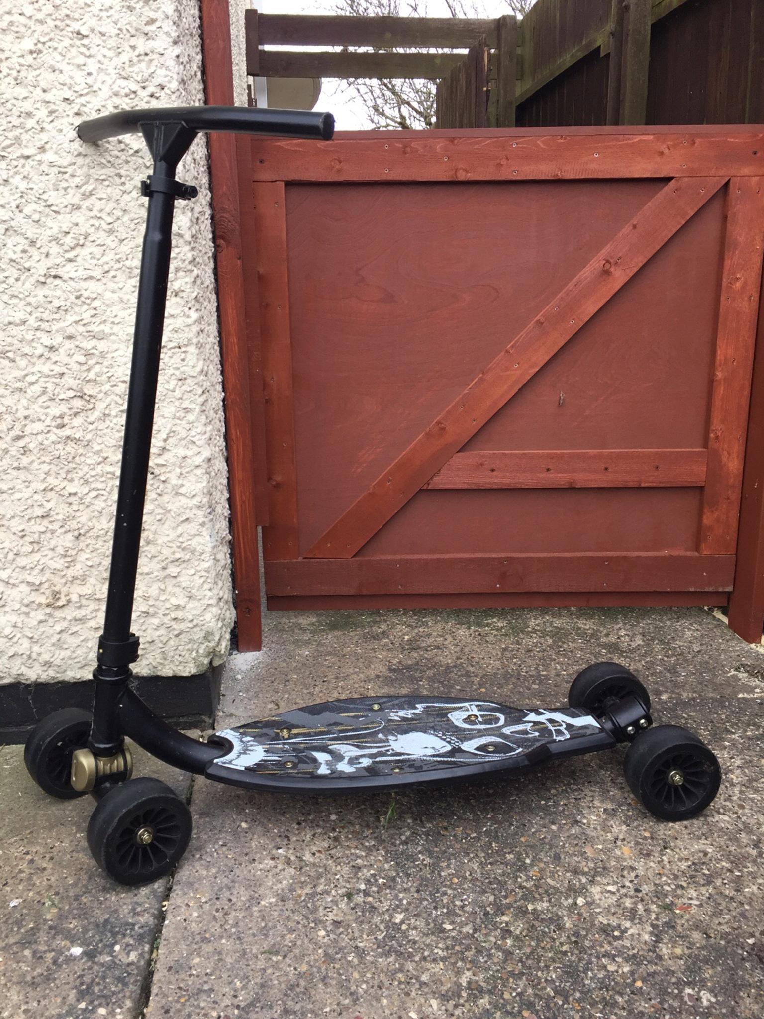 Oxelo stunstreet scooter in NG11 