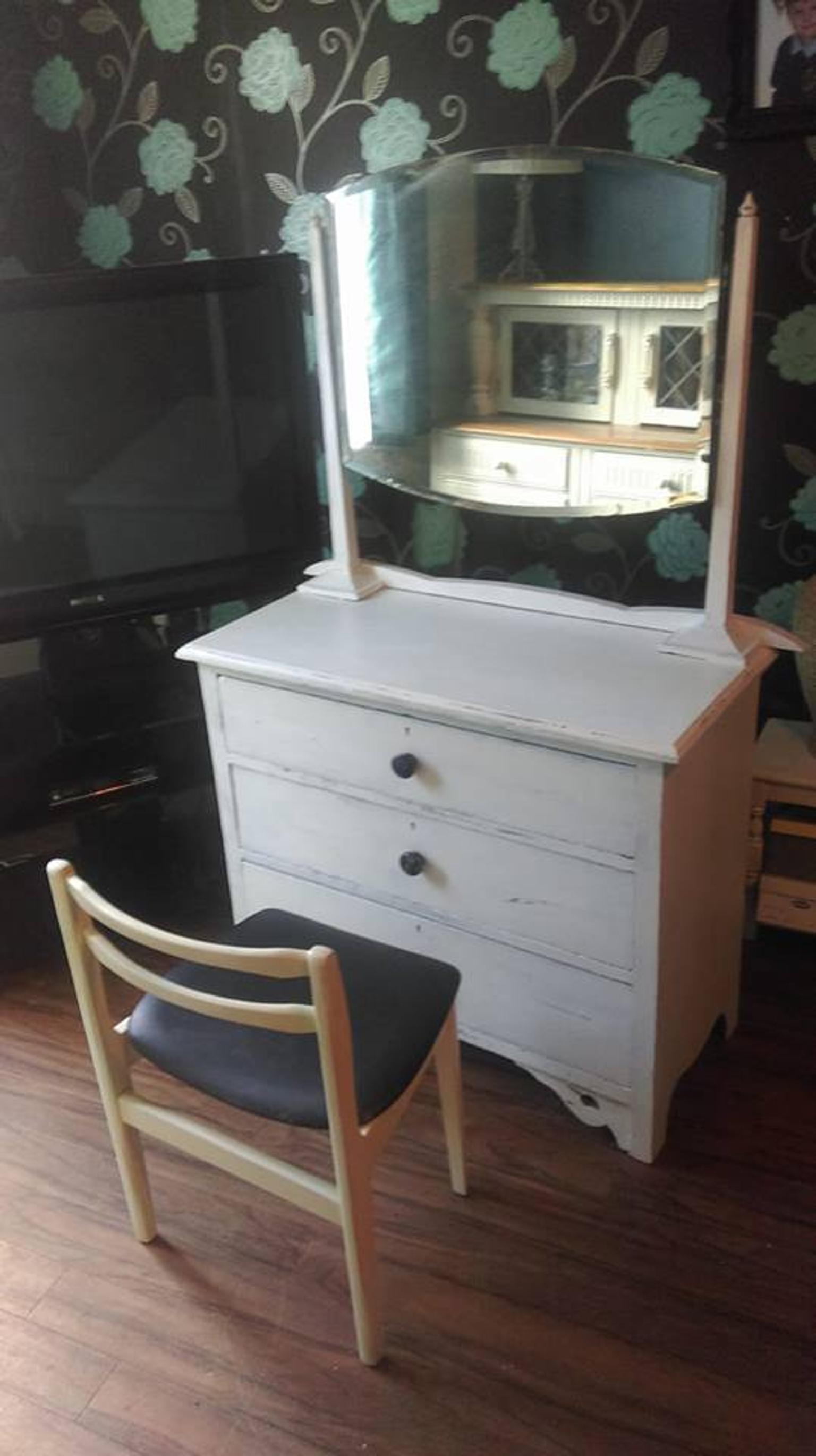 Shabby Chic Dressing Table Mirror And Chair In Sk16 Dukinfield
