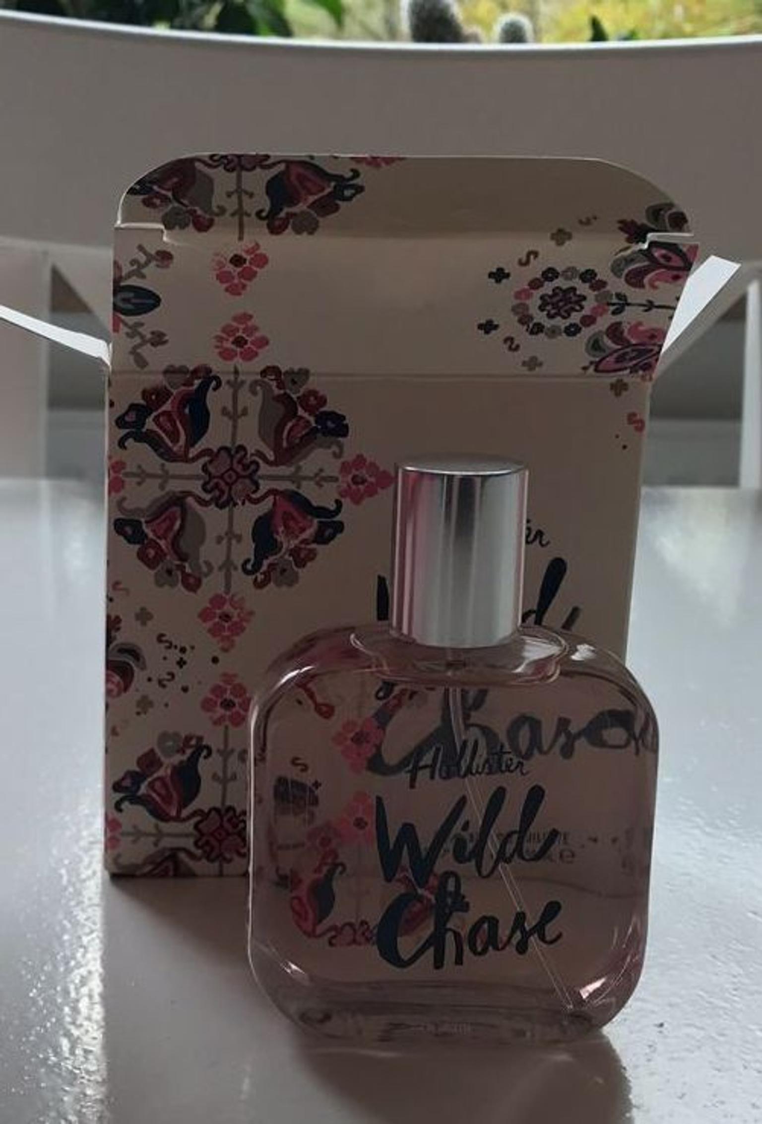 hollister wild chase perfume