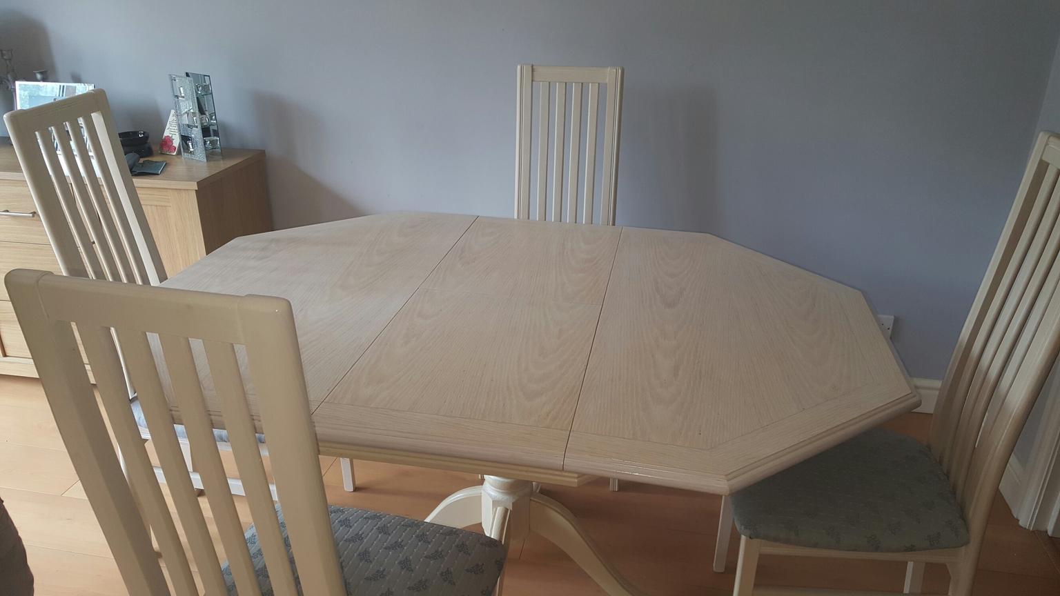Limed Oak Dining Table In B28 Birmingham For 90 00 For Sale Shpock