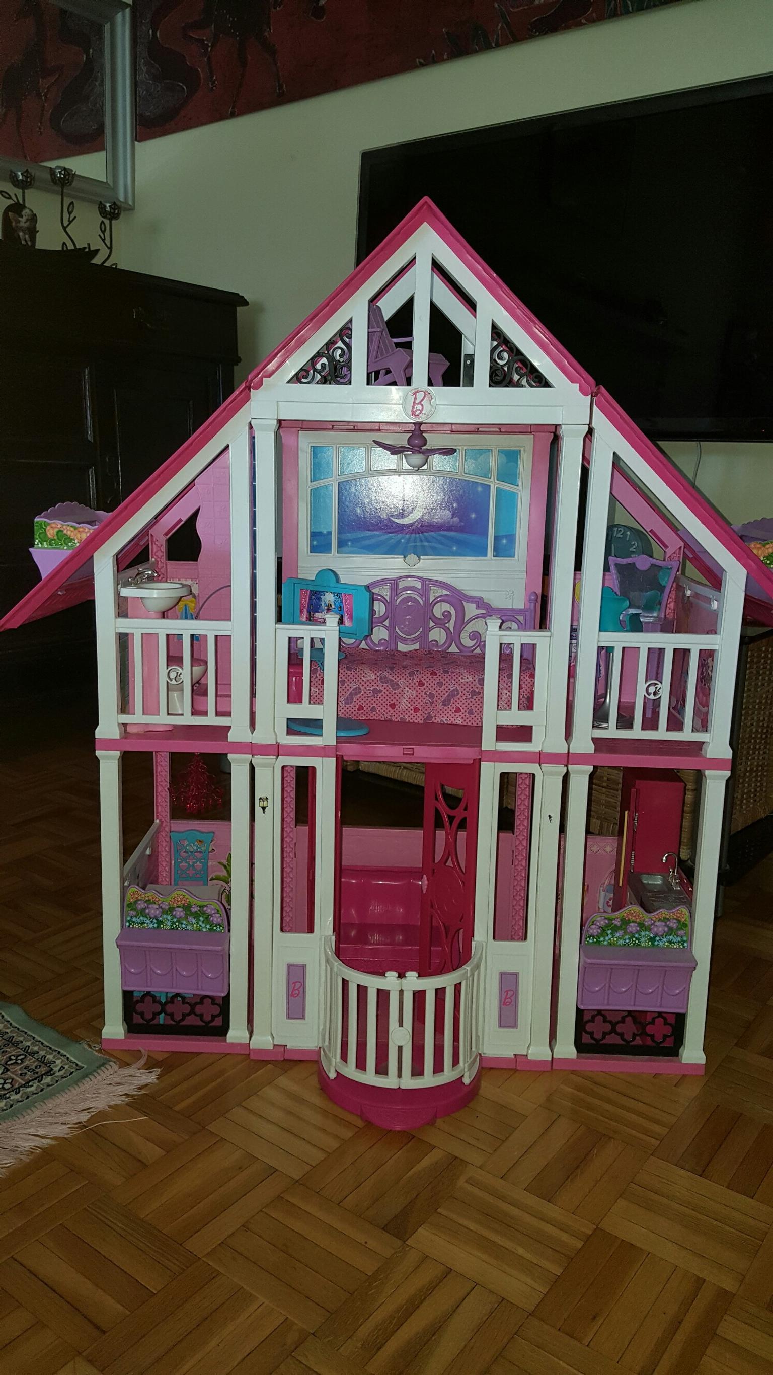 Barbie - La casa di Malibu e il camper in 20037 Paderno Dugnano 