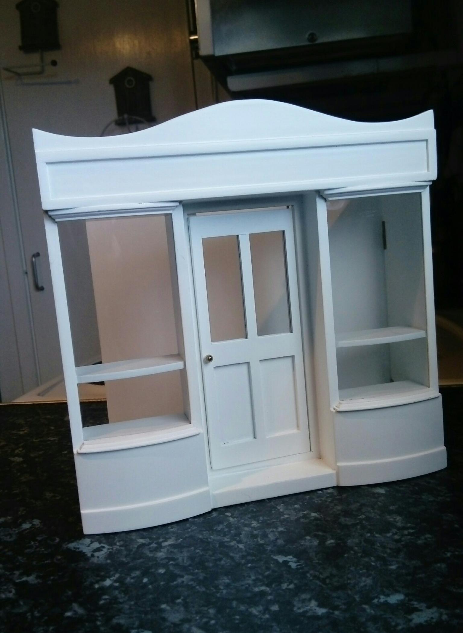 Miniature Shop Front Window Display Cabinet In Fy4 Fylde Fur 12
