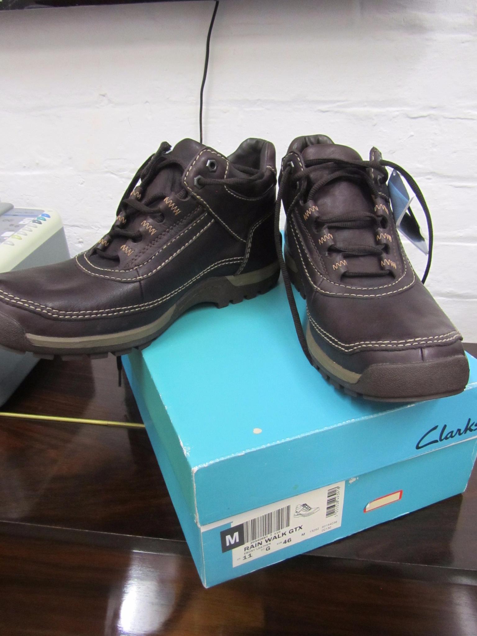 clarks walking shoes sale
