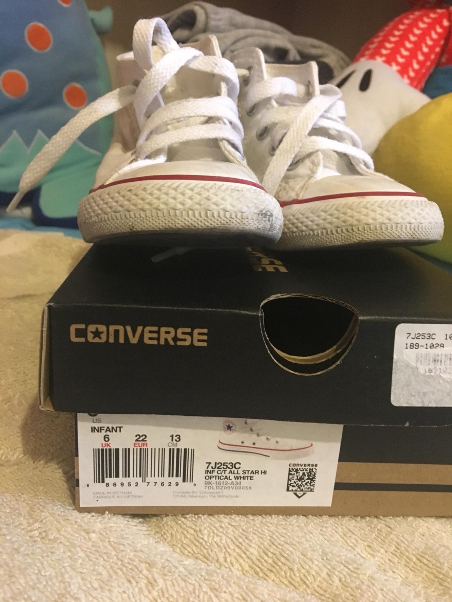 Converse bimbo in 00172 Roma for €25.00 for sale | Shpock