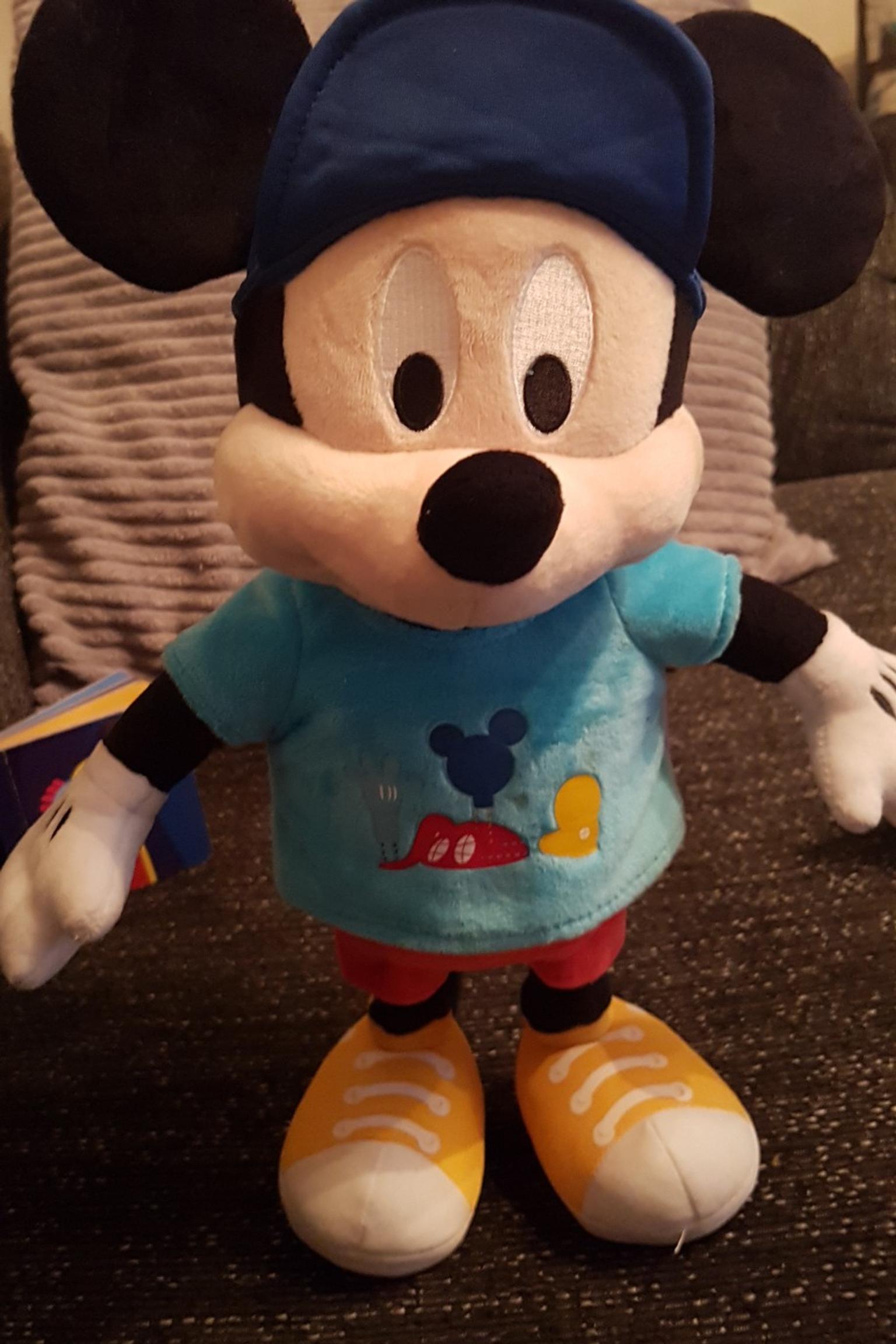 walking mickey mouse toy