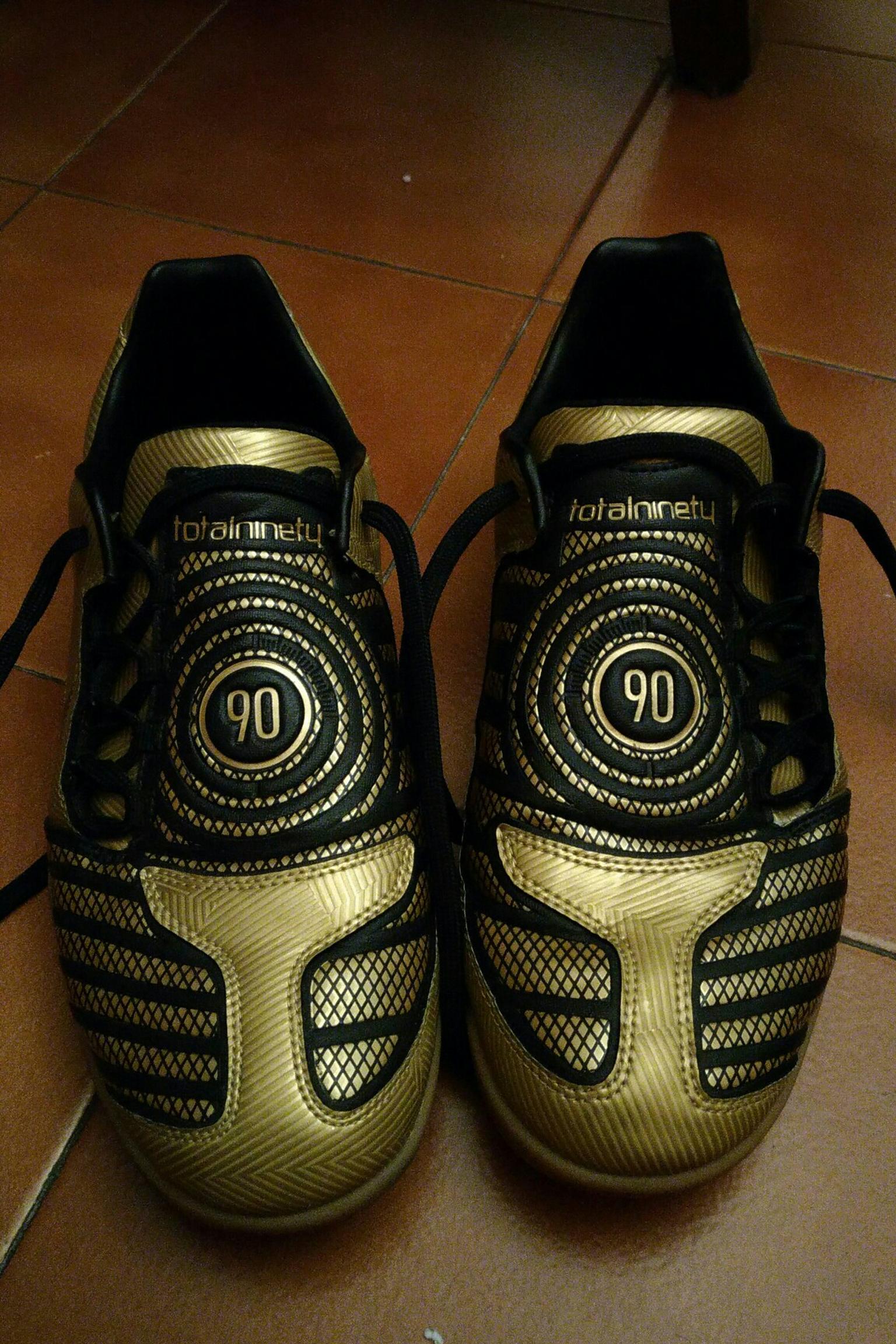 Nike total90 ORO numero 44 in 00138 Roma for €25.00 for sale | Shpock