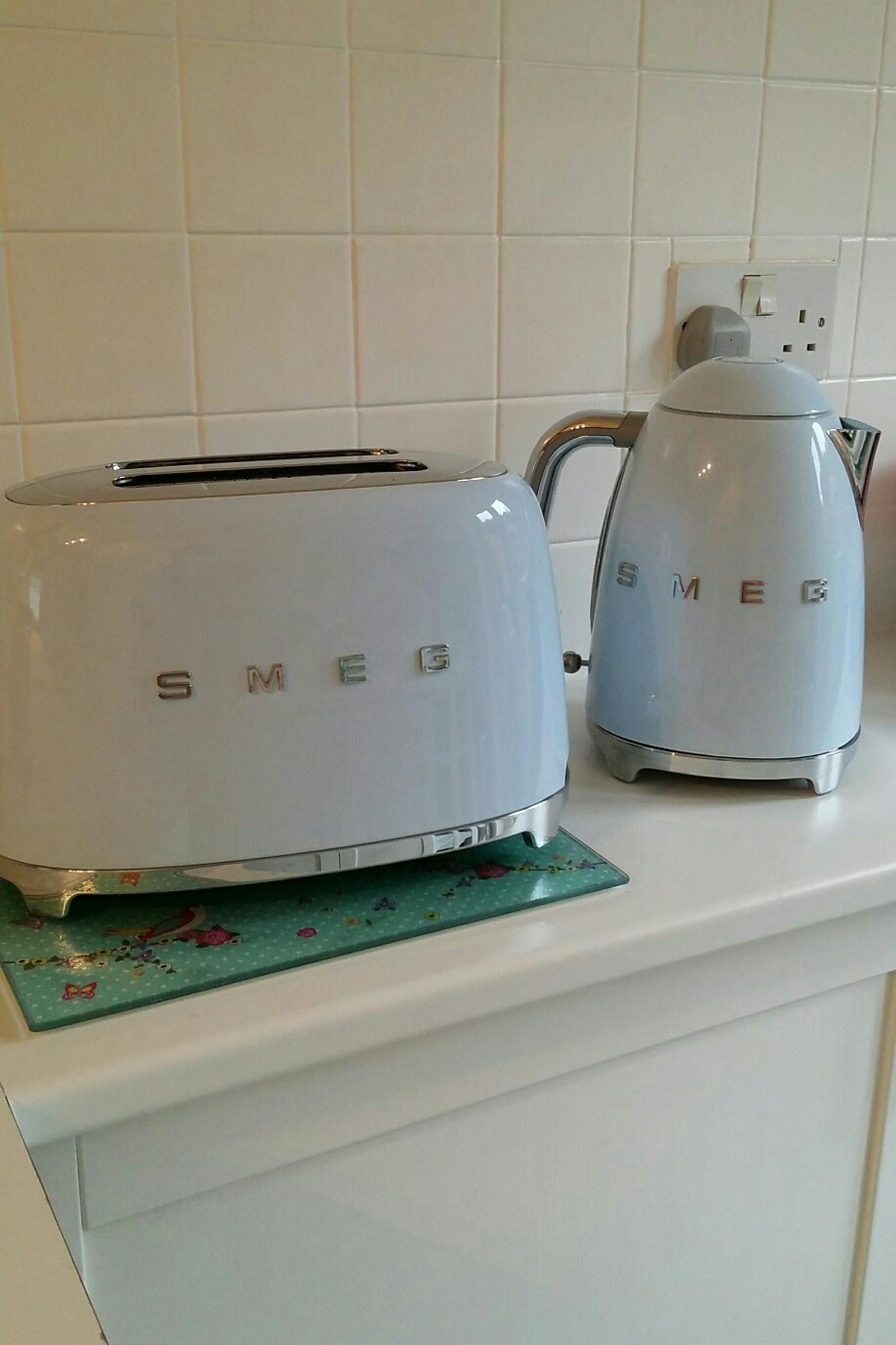 smeg blue kettle