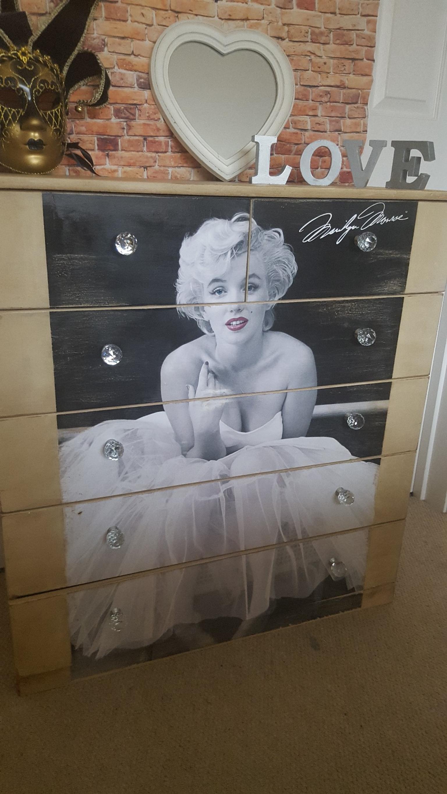 Marilyn Monroe Inspired Chest Of Drawers In Mk43 Moretaine For