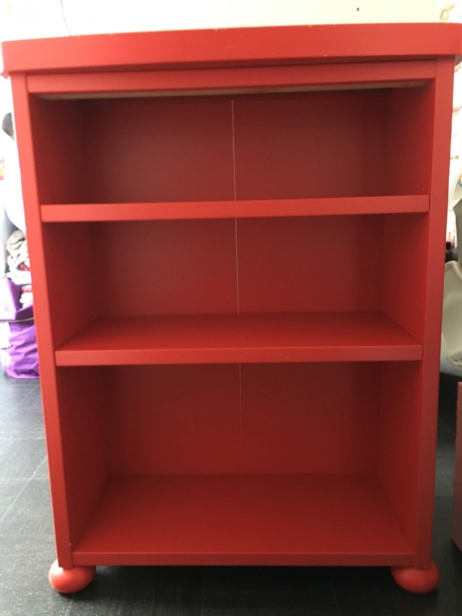 Ikea Mammut Red Bookcase In Hd5 Kirklees Fur 15 00 Zum Verkauf
