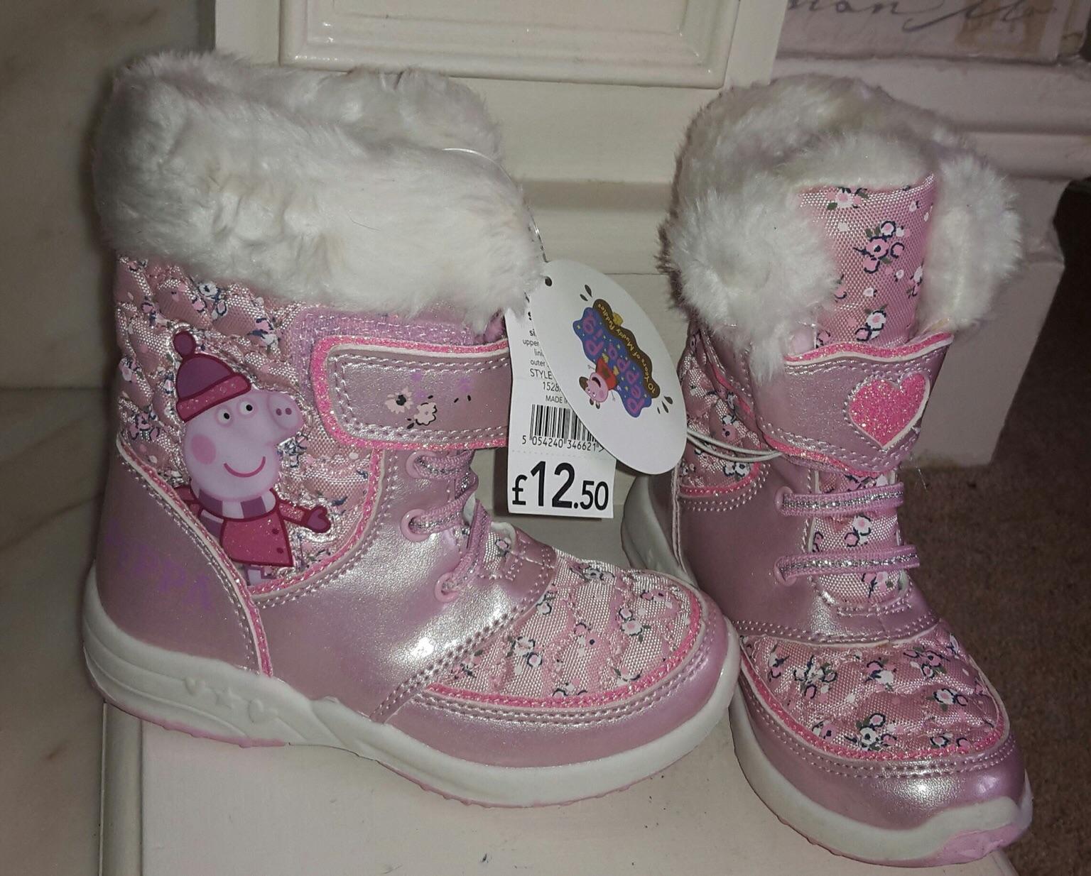snow boots size 9