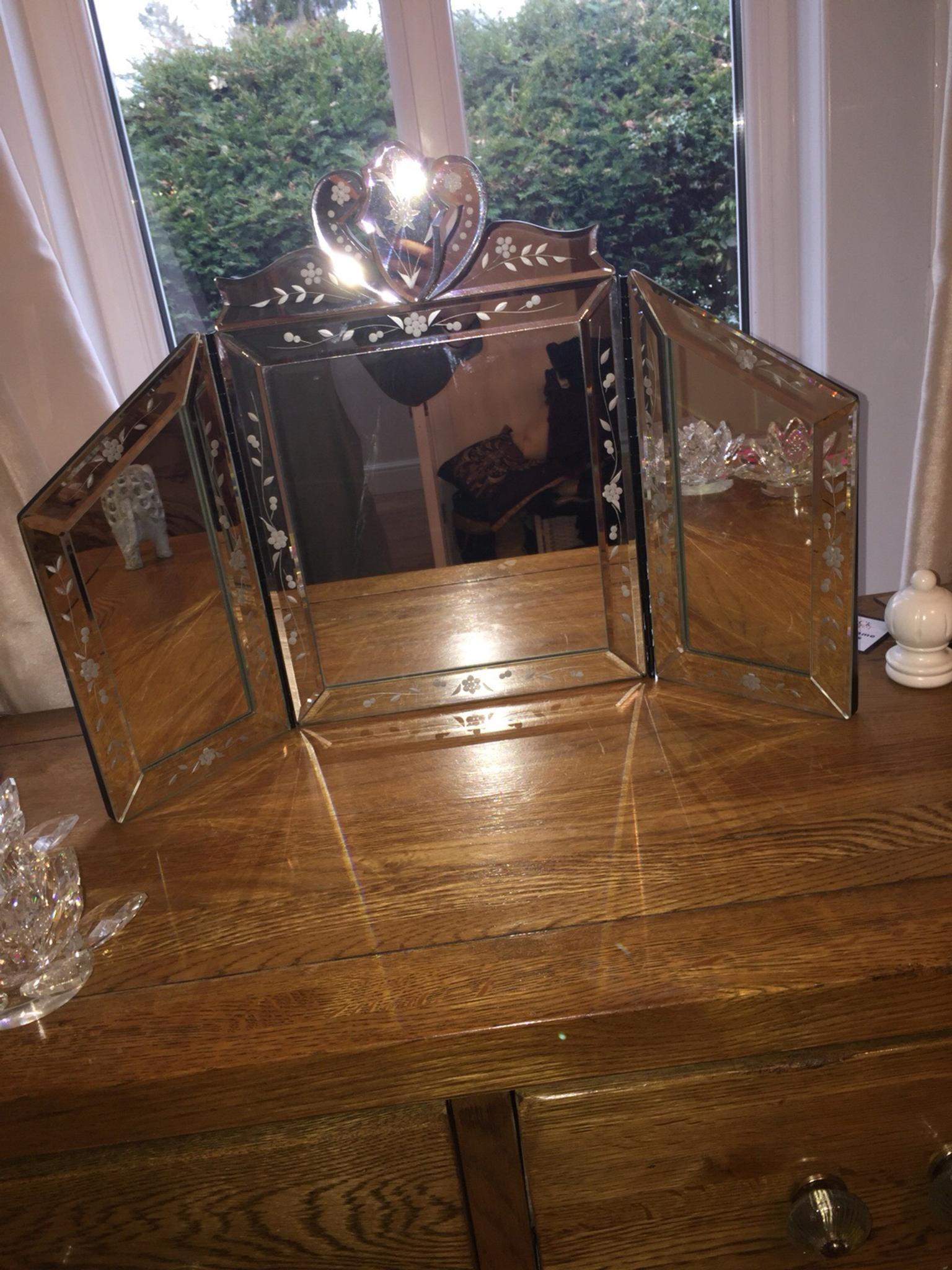 Past Times Small Dressing Room Table Mirror In Tandridge For 25 00 For Sale Shpock,Window Display Design Visual Merchandising Sketch