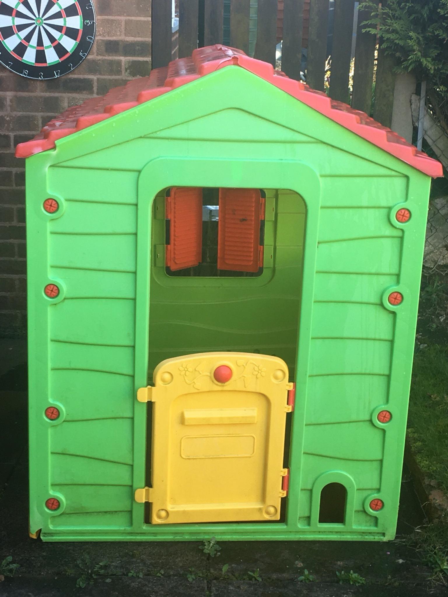toys r us outdoor playhouse