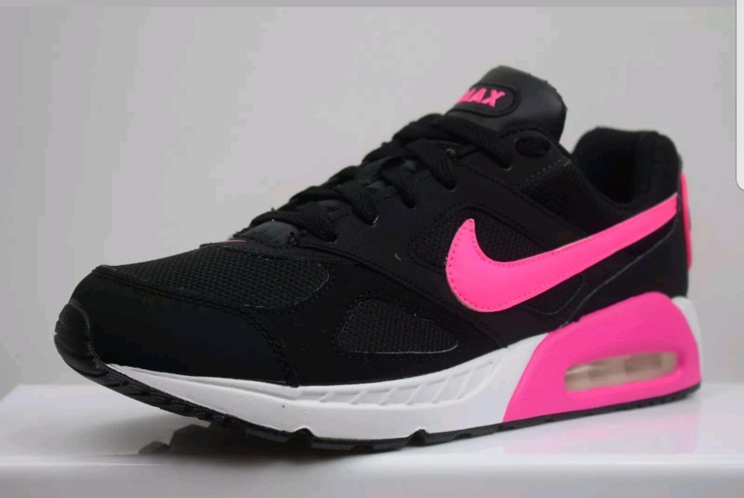 nike air trainers for girls