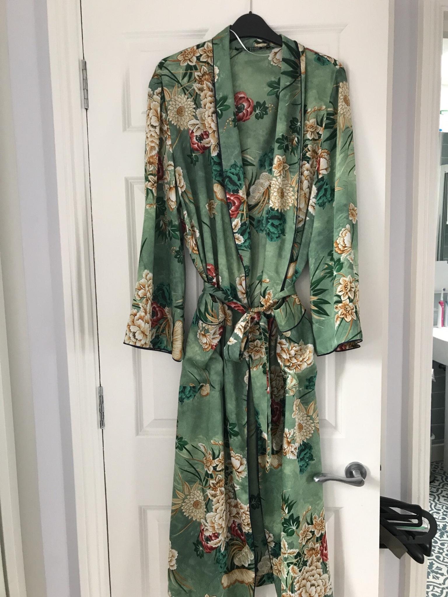 Zara kimono - green floral size large 