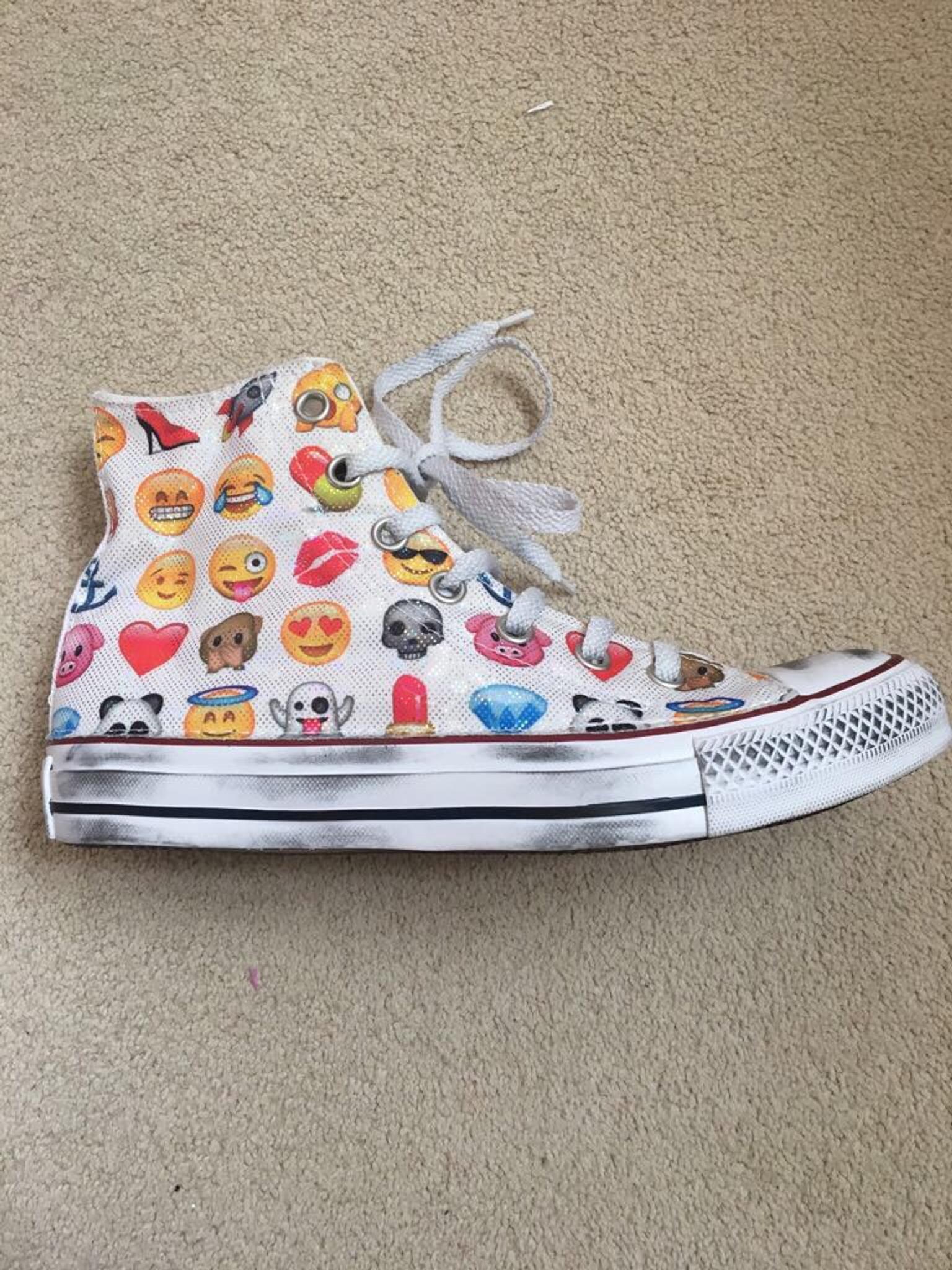 Women Converse Emoji in N21 Enfield for £25.00 for sale | Shpock