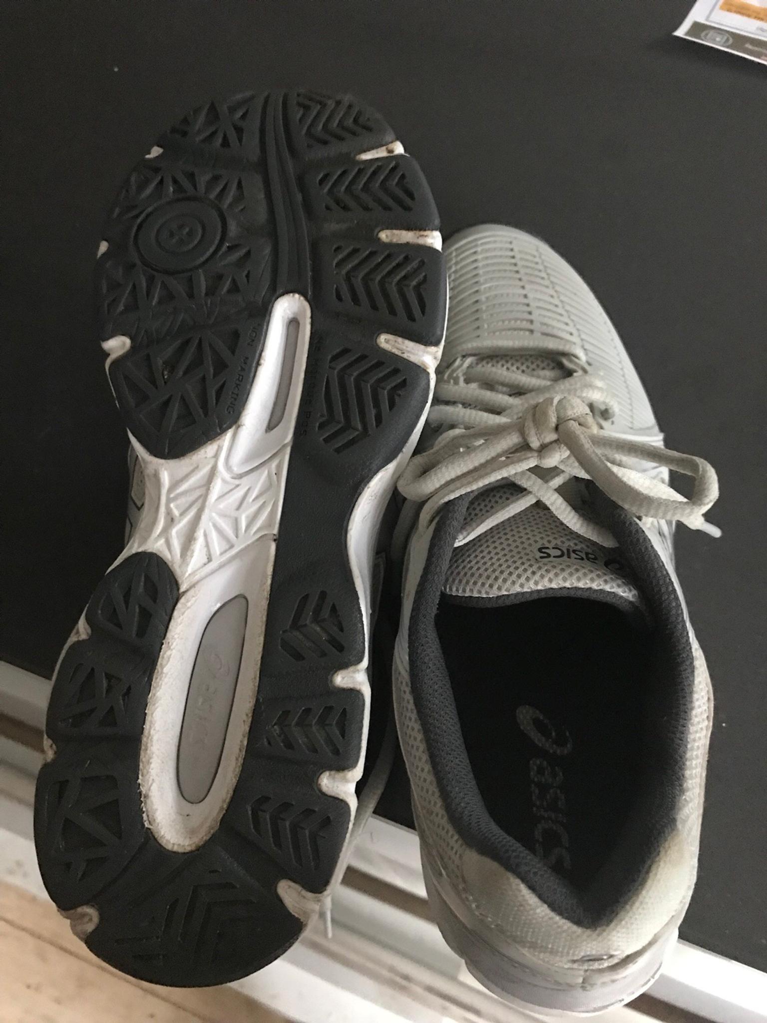 grey asics netball shoes