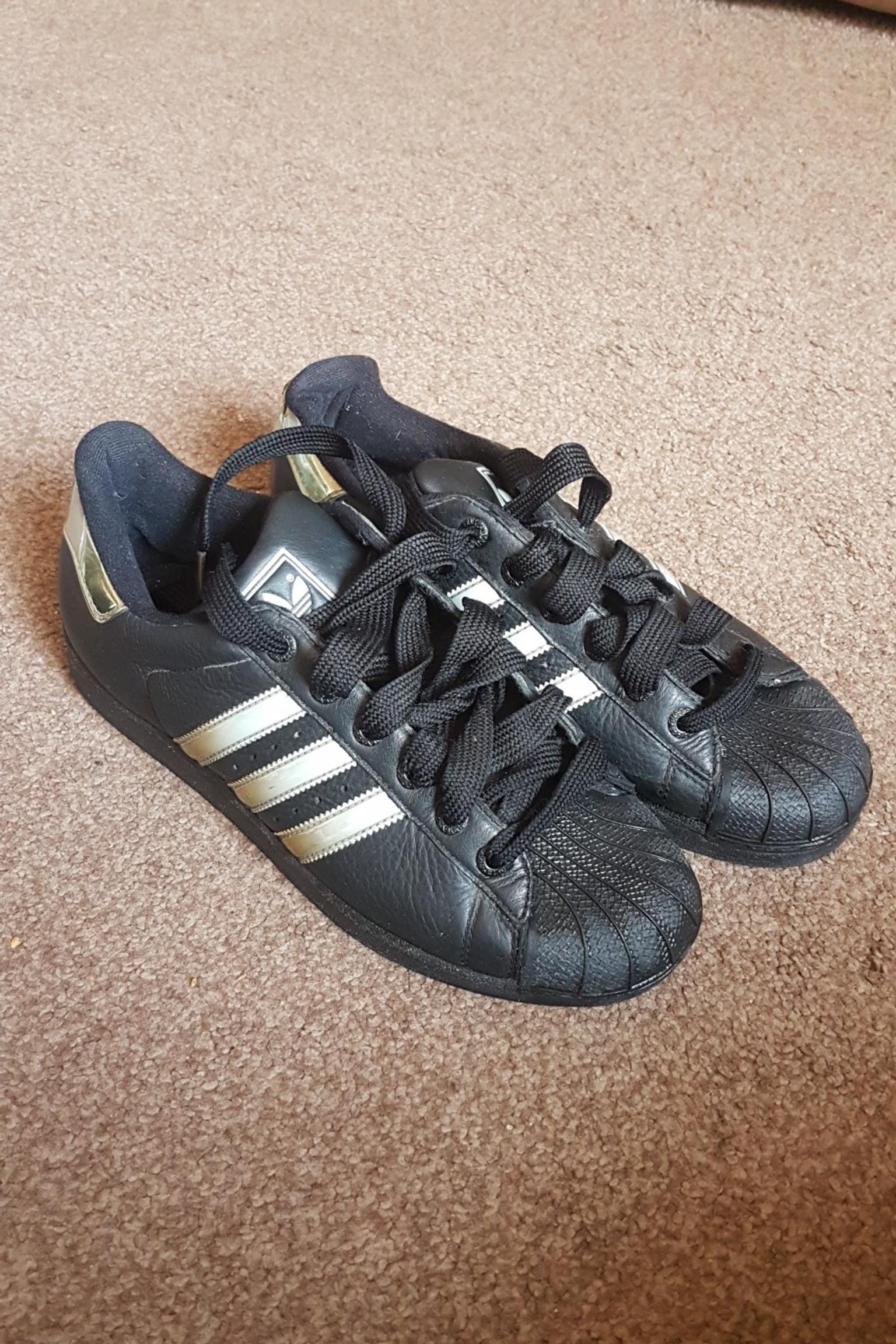adidas shell trainers