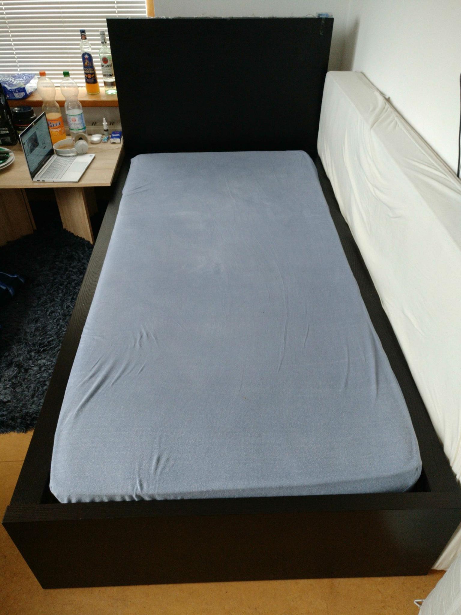 Featured image of post Malm Ikea Bett Schwarz At 329 for a queen size it s one of the most affordable beds around but you can customize it to make it look a lot more expensive