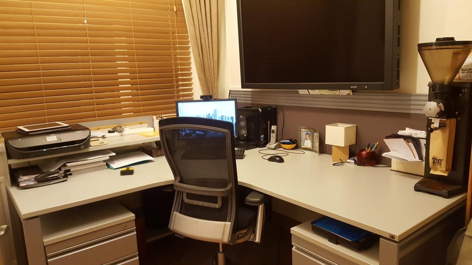 Large Home Office Desk Set Up In Ng5 Gedling Fur 60 00 Zum