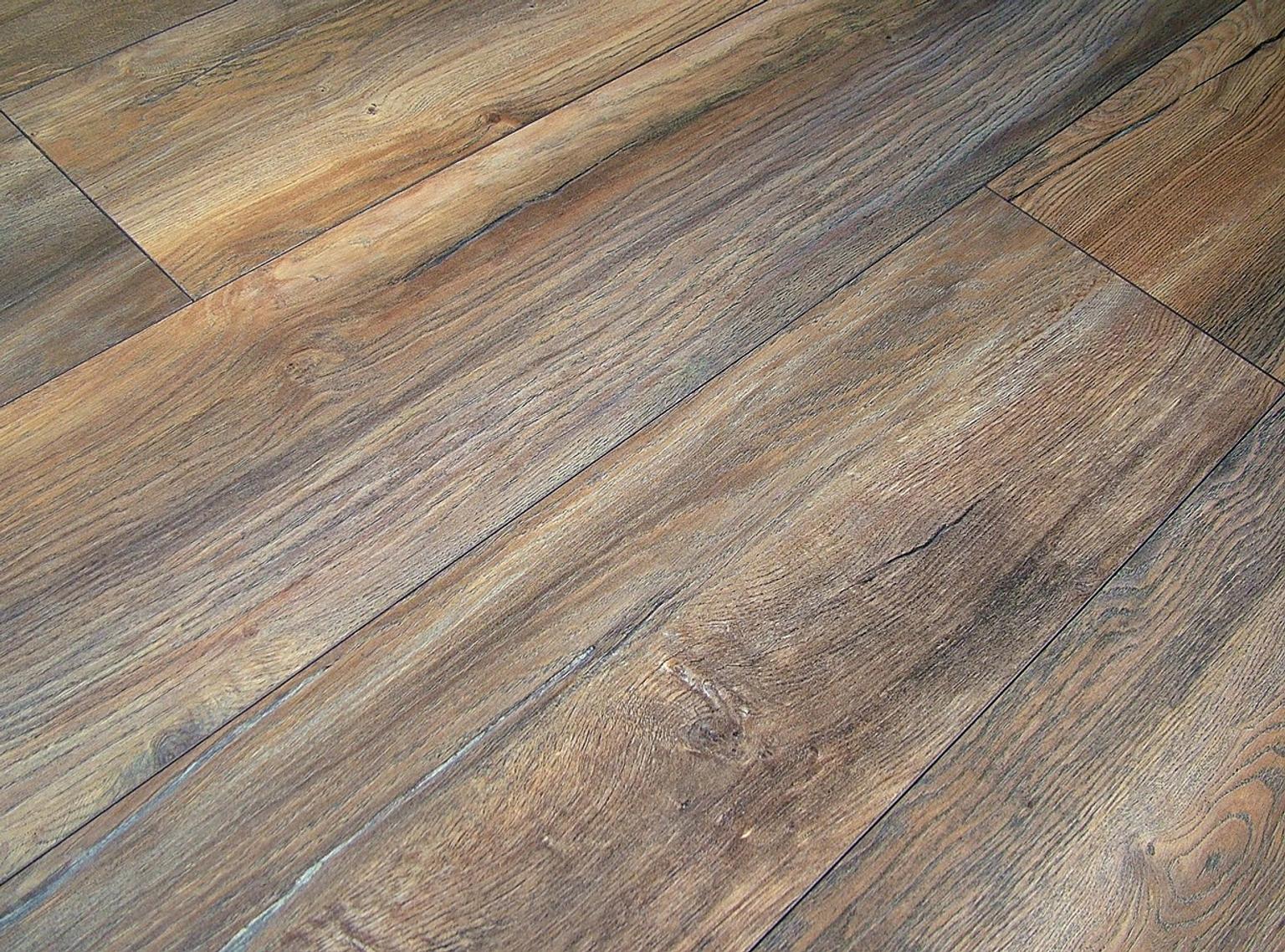 Harbour Oak Wide Plank Laminate Flooring In B6 Birmingham Fur 10
